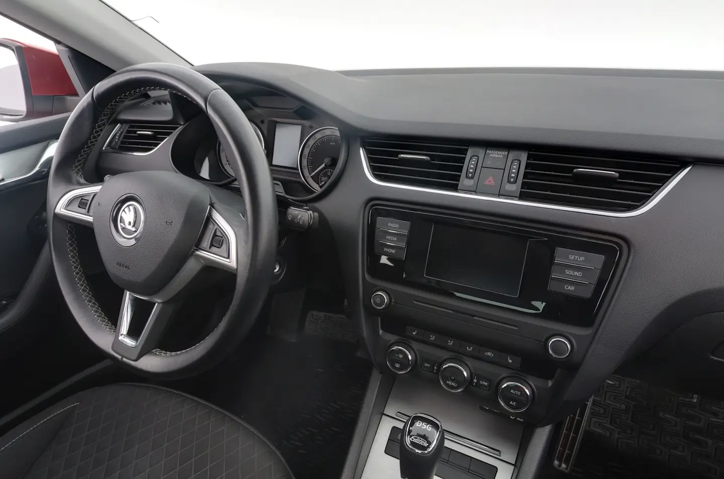 Car Image - 4But6q5vdHrxx0dqfQvisu