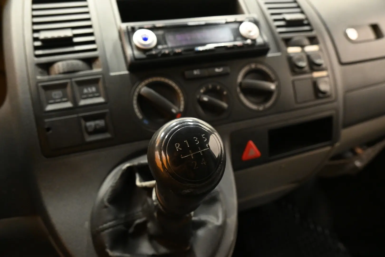 Car Image - 2K9vWXIdV4pOc5ez8Ip54y