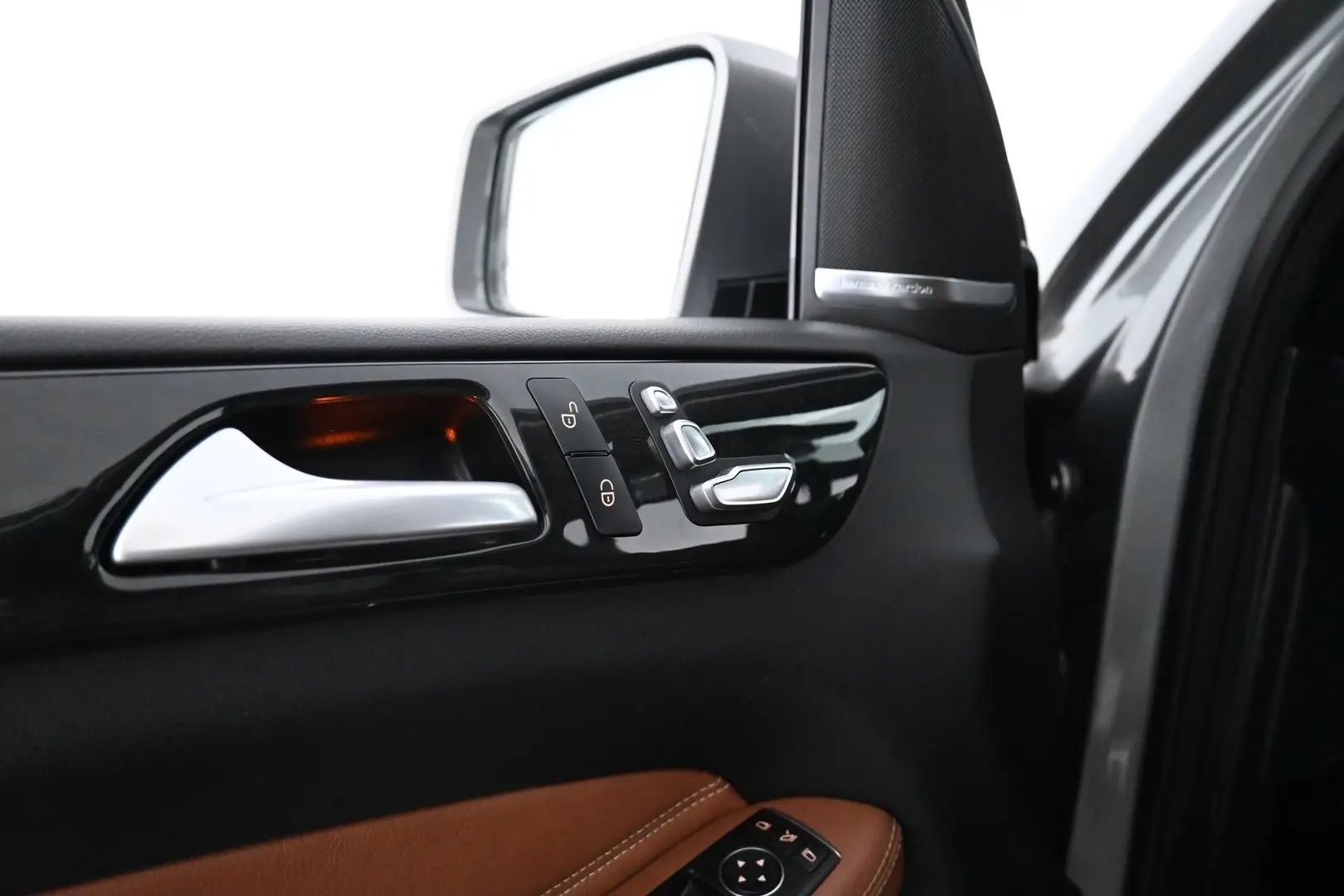 Car Image - 48q6xSqn4uulk5SGxpsdjL