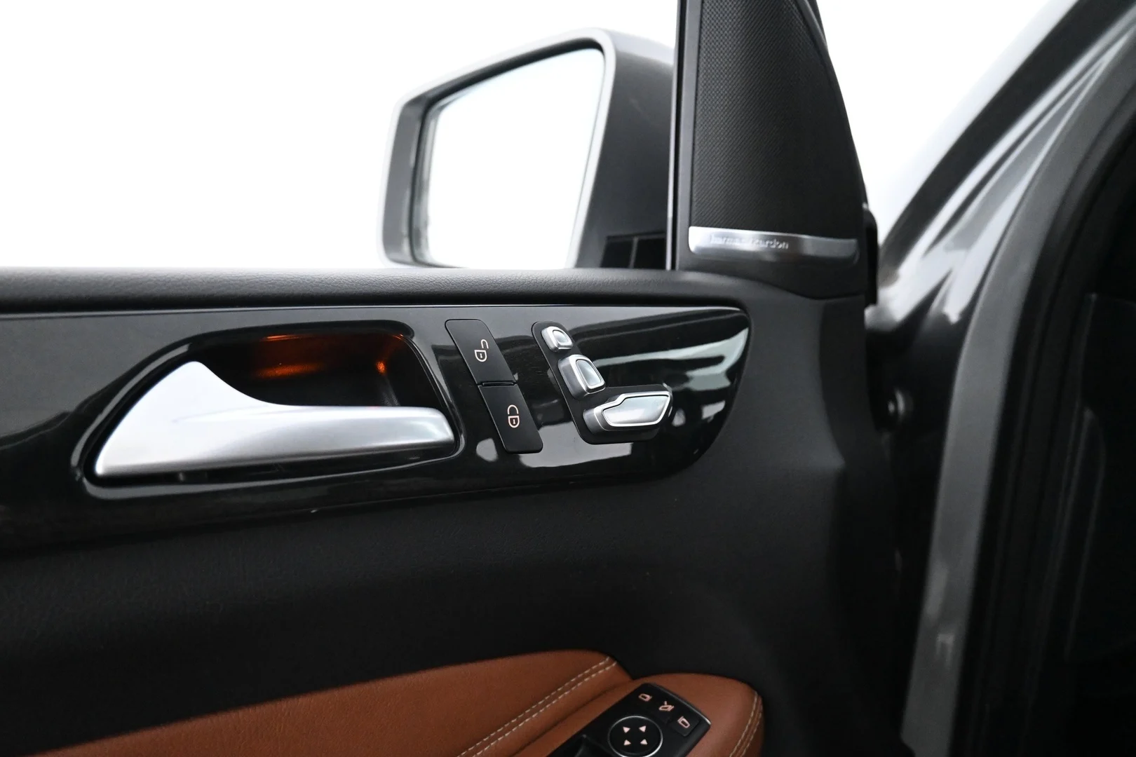Car Image - 48q6xSqn4uulk5SGxpsdjL