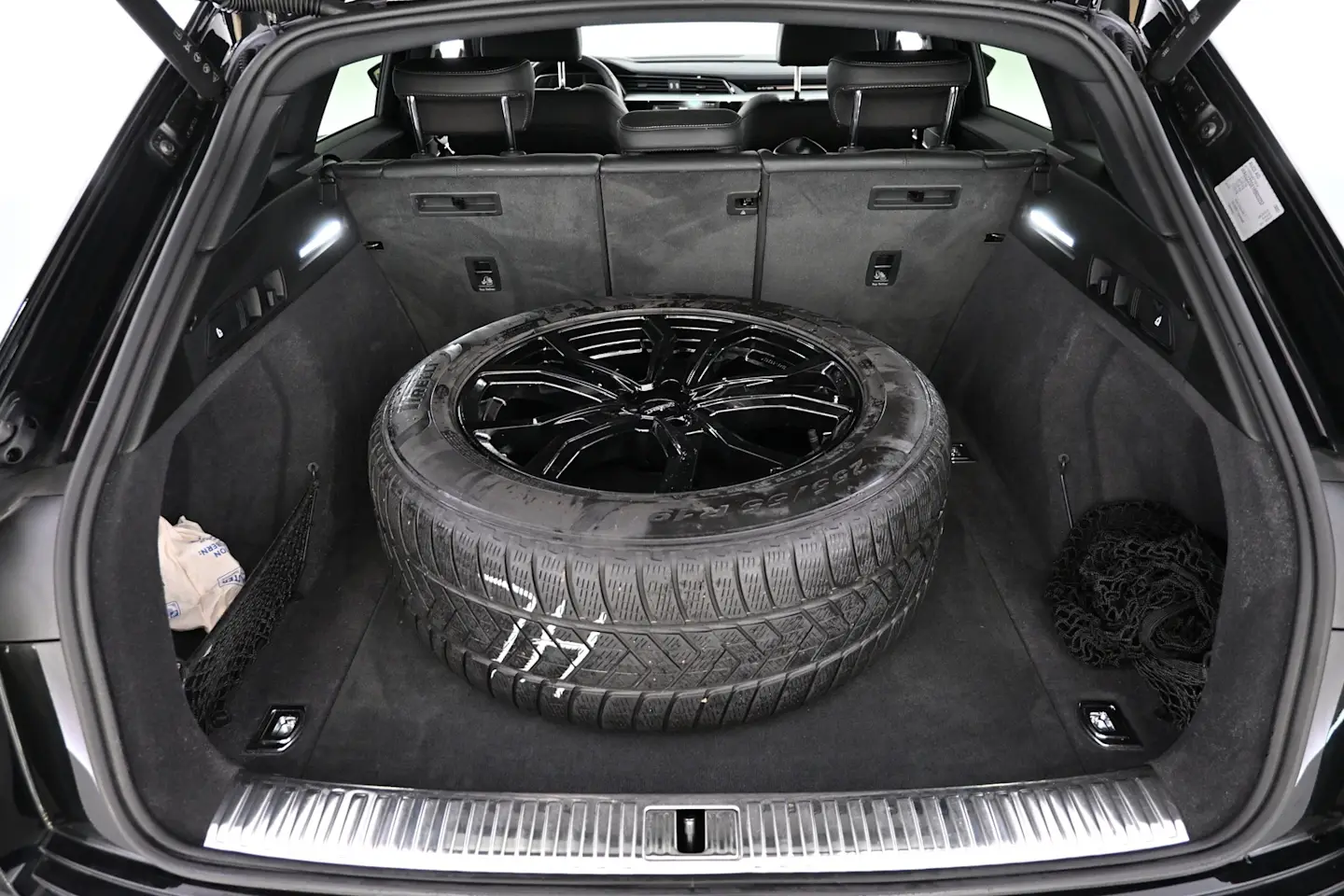 Car Image - 3y1SawntEXxnjzqcdsEwQ9