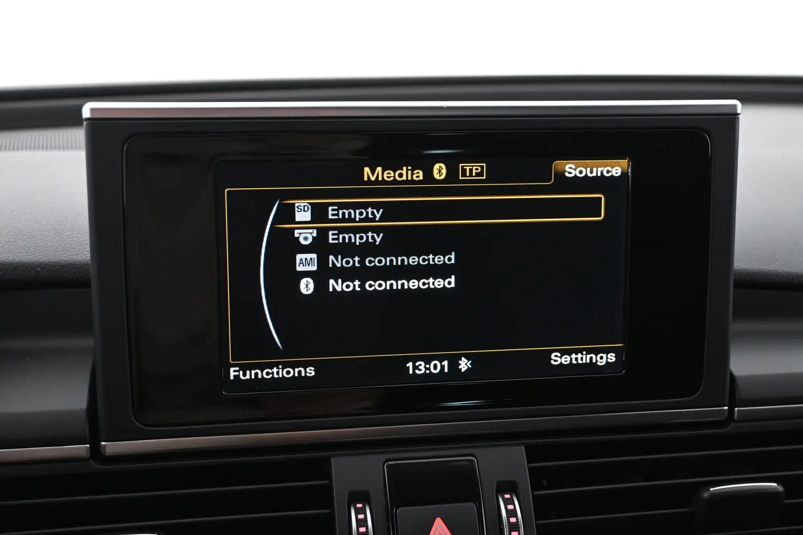 Car Image - 3EiiYGUp6XvJDncb9sjRMa