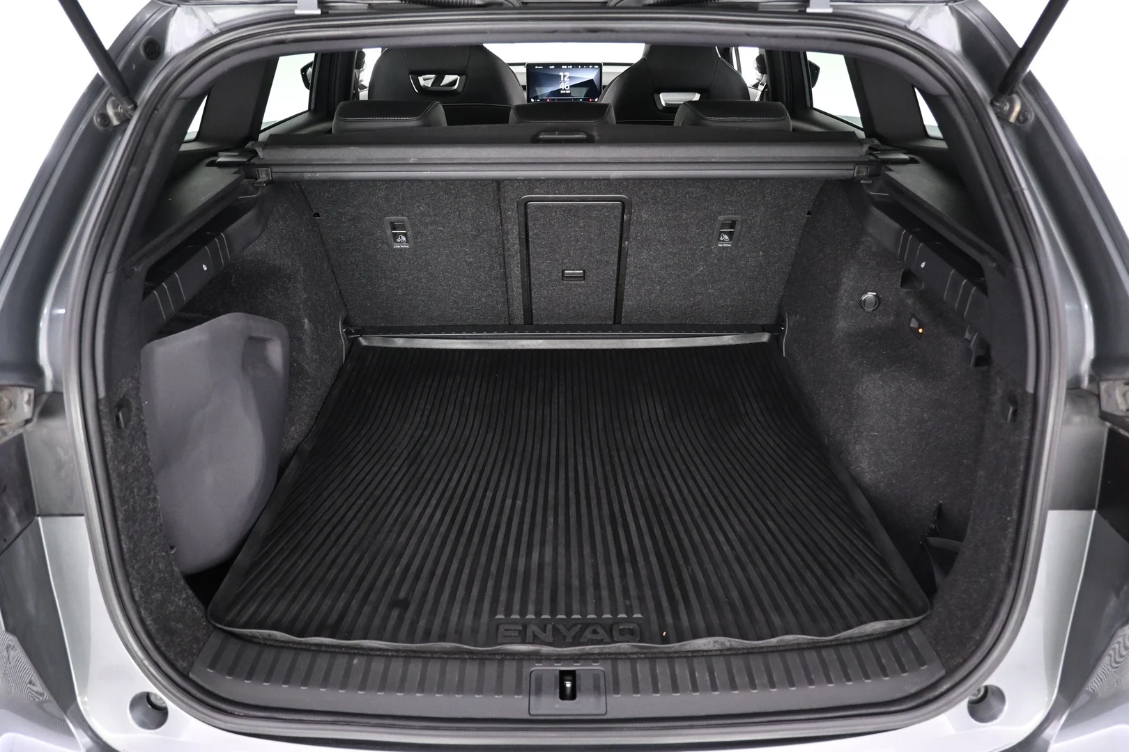 Car Image - 7CDe9bOfpoicuz13y4MbFI