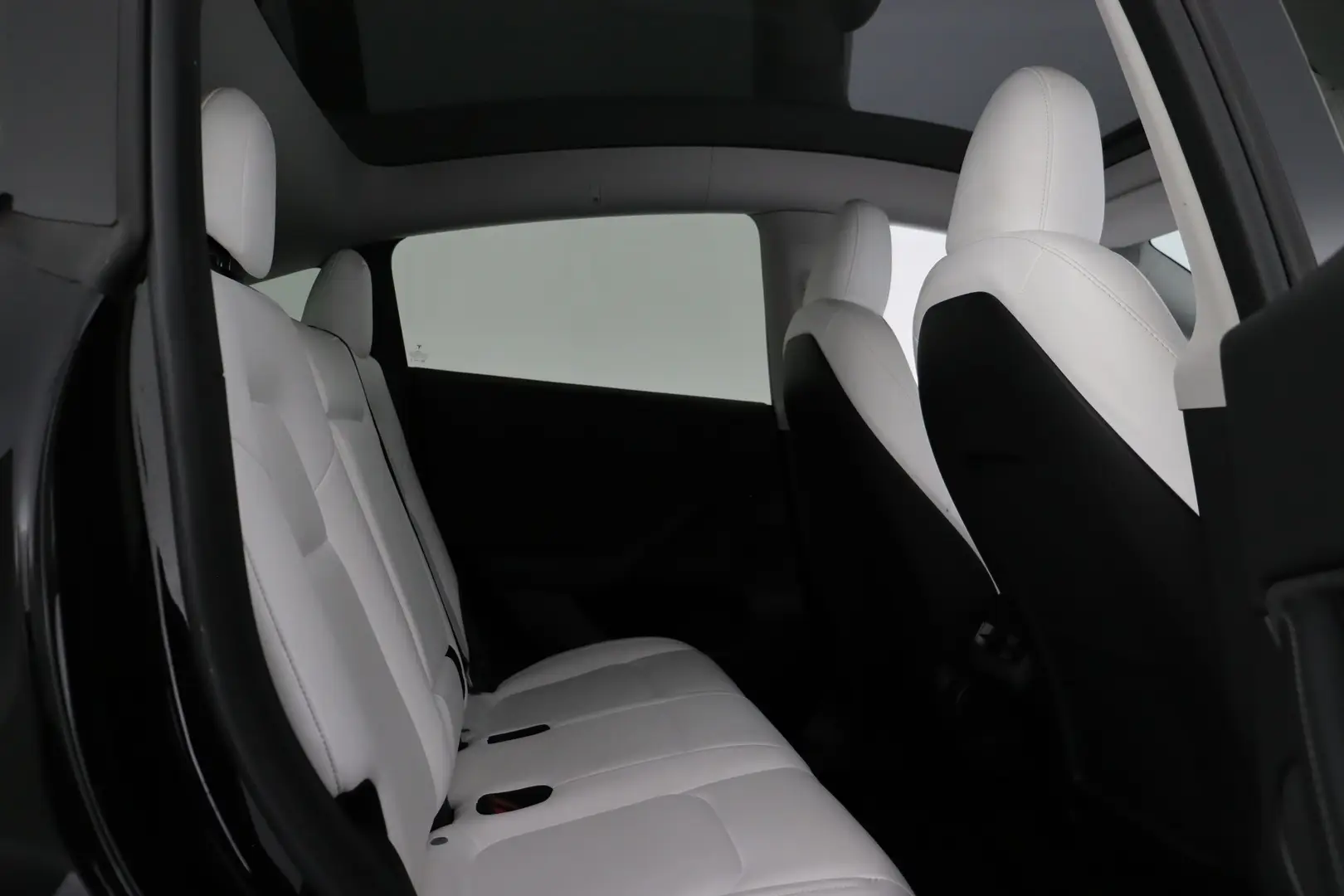 Car Image - 7BEBzDjsdRikmltNbT9Rft