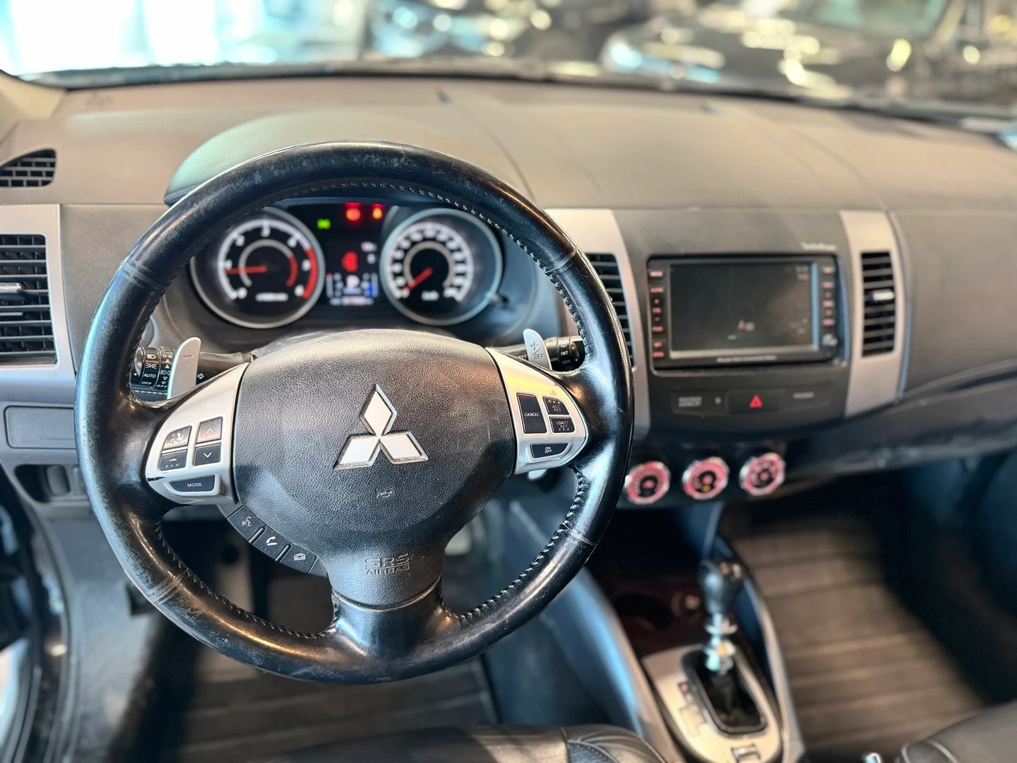 Car Image - 3ahR8ch9ho5ClEB2IY9aQo
