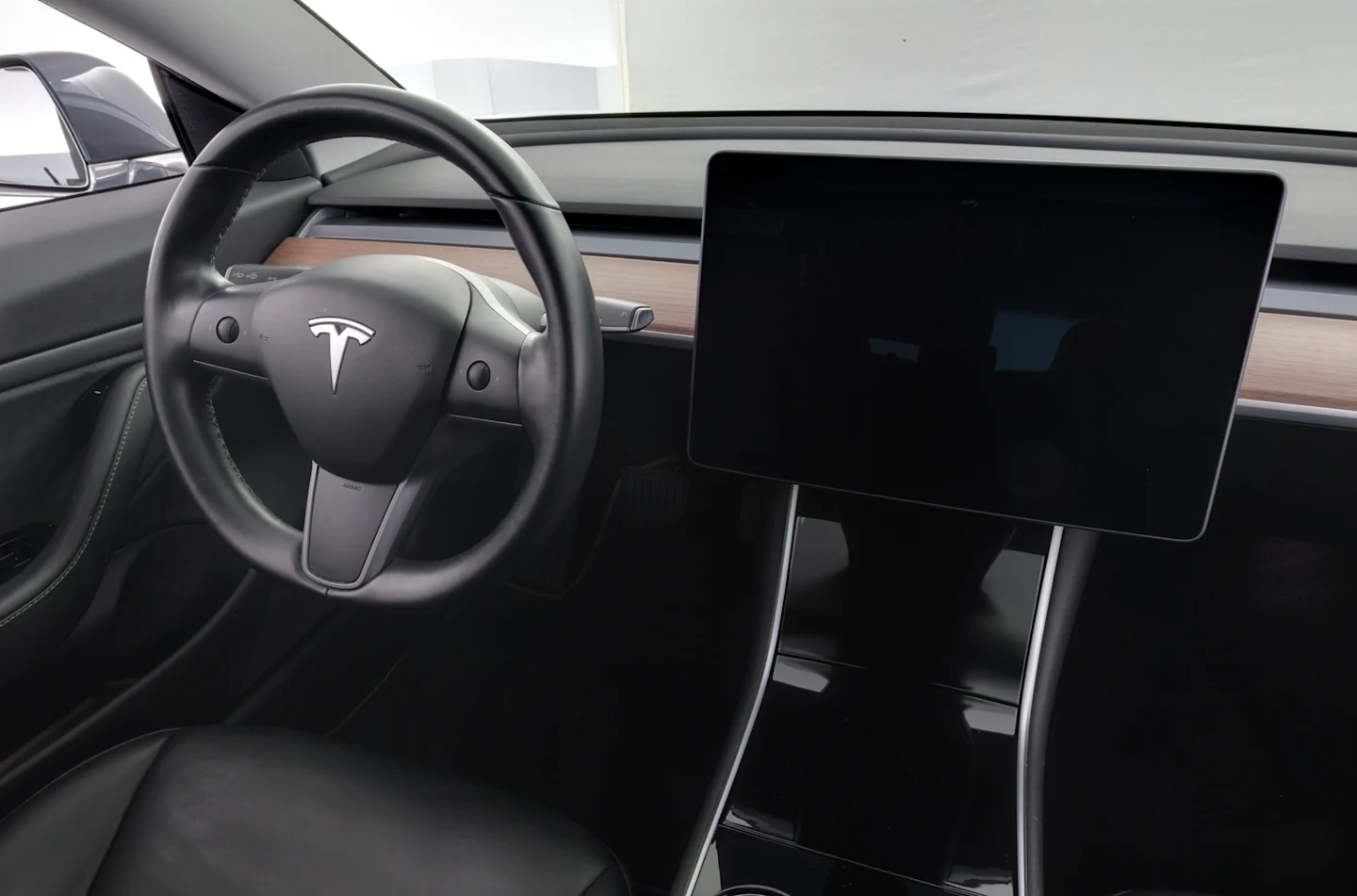 Car Image - 5IYMwvPyF6wq56EtR7H0G1