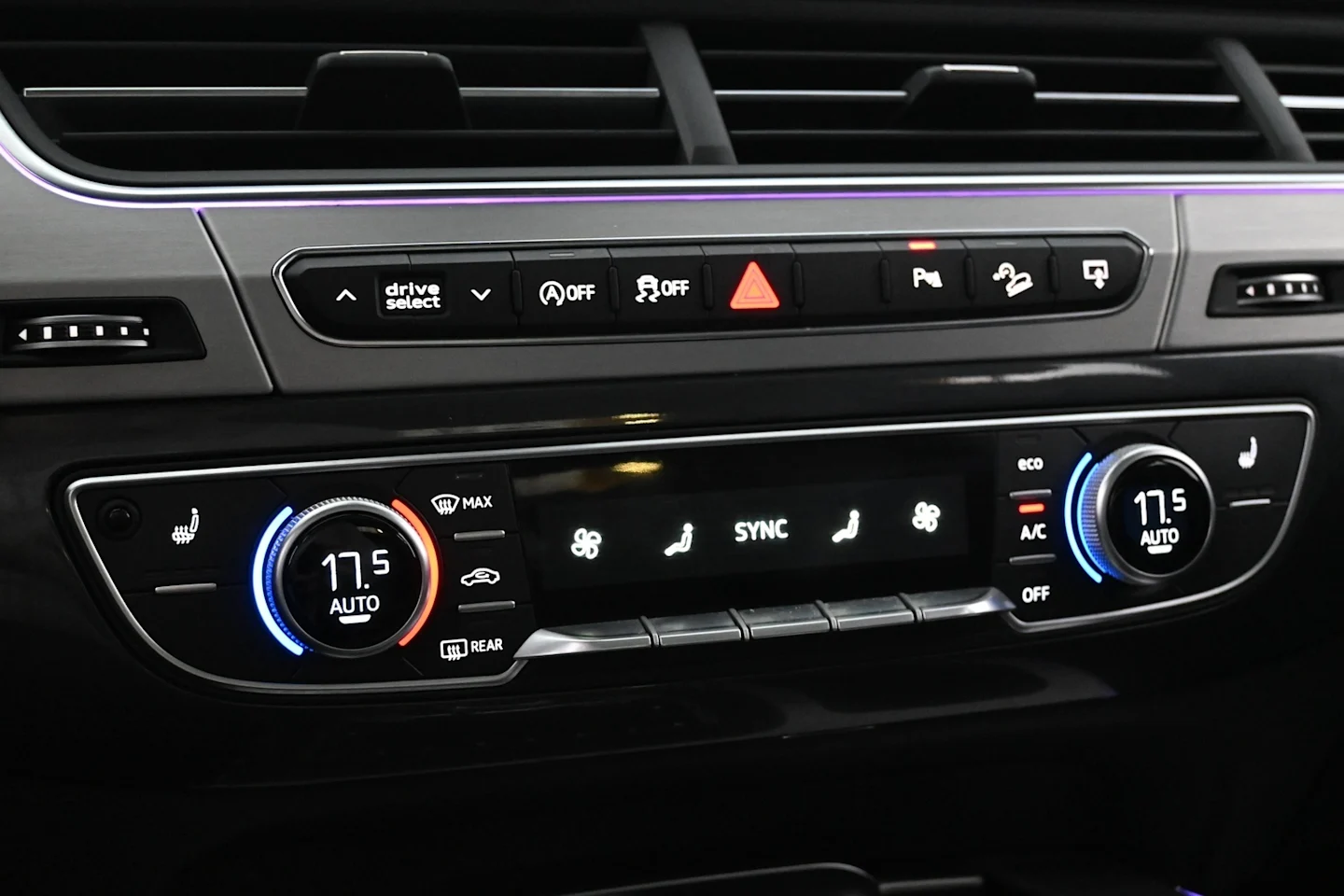Car Image - 1LaauU3vsWUb845GmLJ5FY