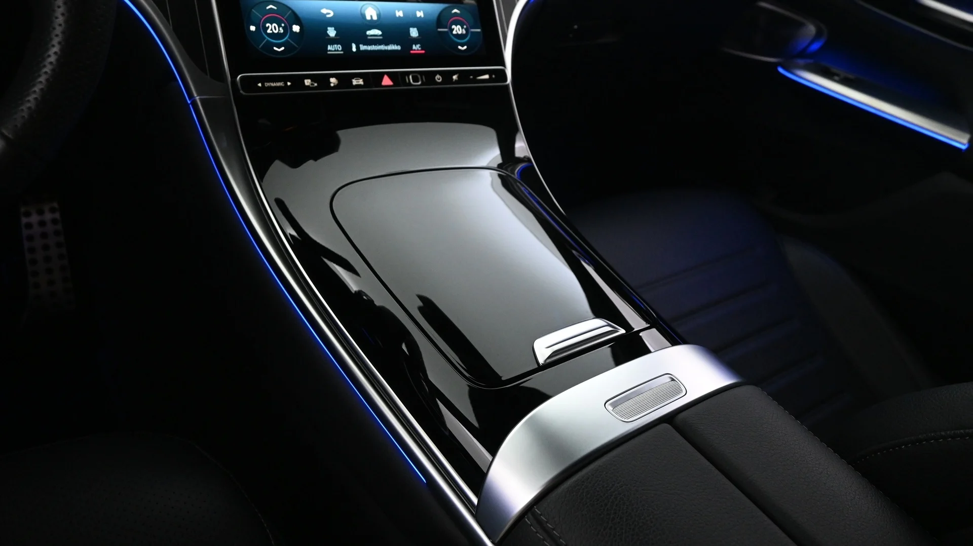 Car Image - 4hOq4wP8QfFCYD1VuGGxyv