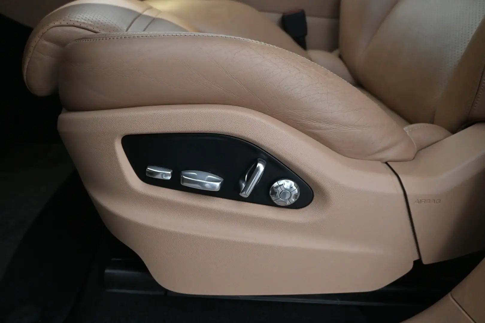 Car Image - 3AFkhPA6BWbNR0MGsWlOcd