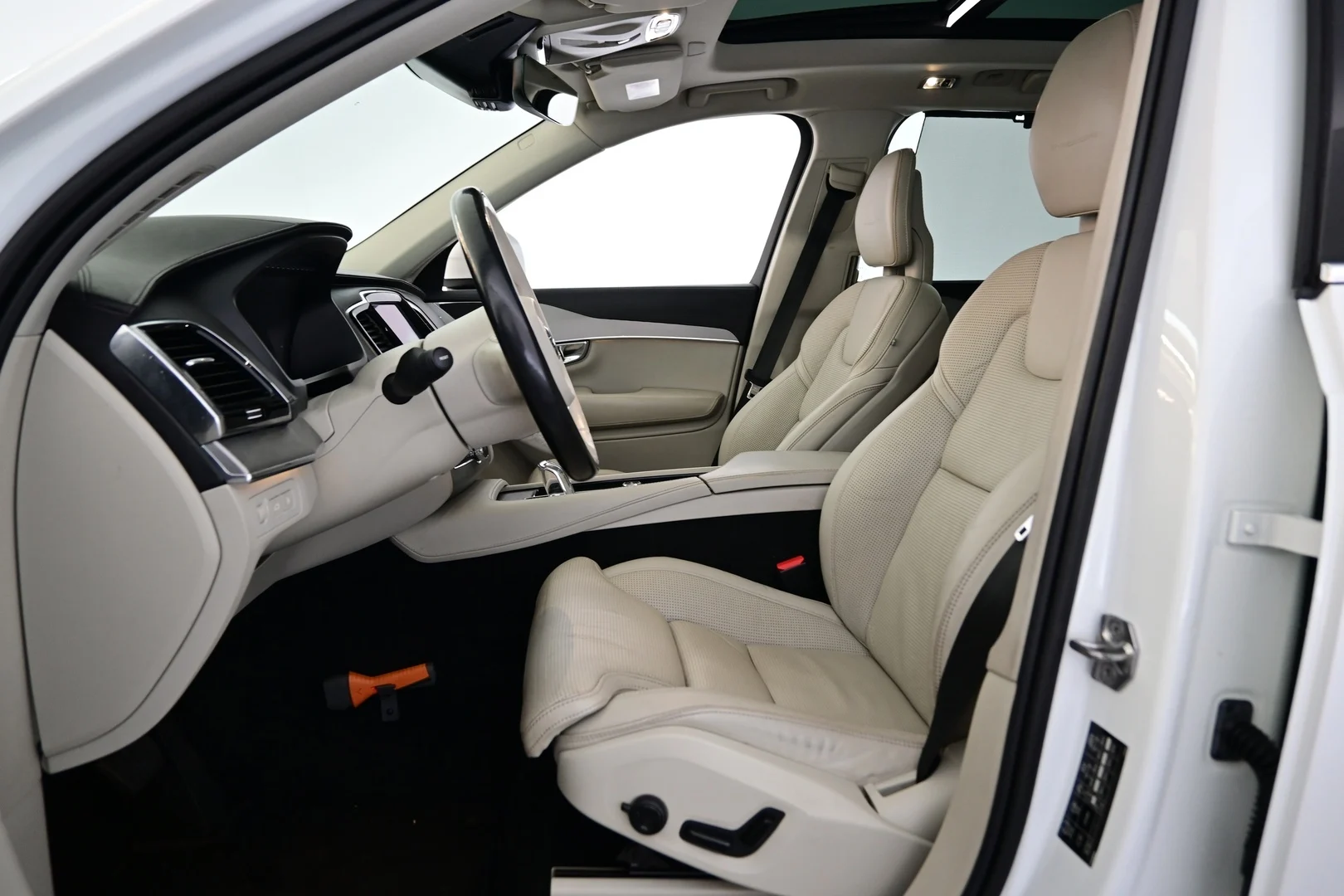 Car Image - XIWqJqIJoMQ3I8qwVMj26