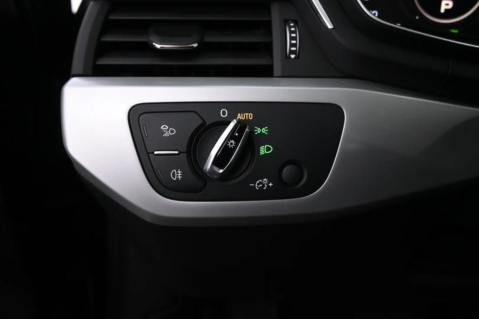 Car Image - jT230fUrWJRqL9iJI4CvC