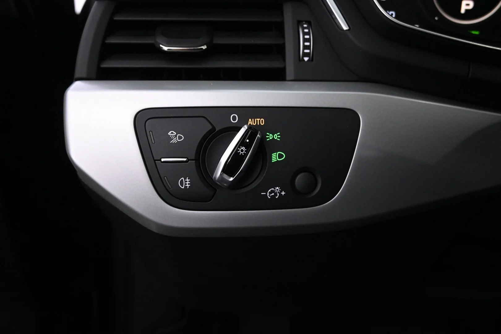 Car Image - jT230fUrWJRqL9iJI4CvC