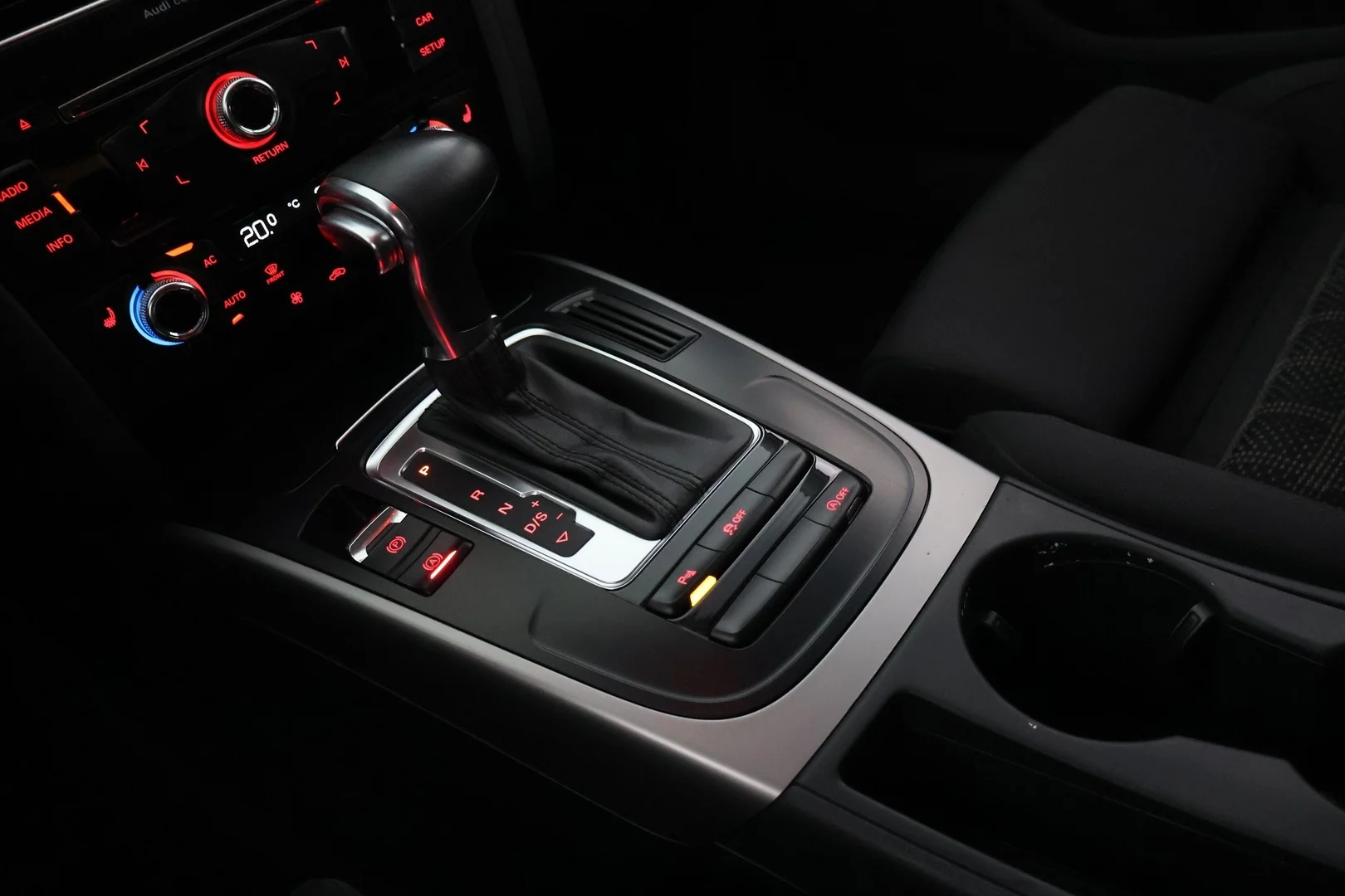 Car Image - 2oS4364ZHqtBUMoi7H7ako