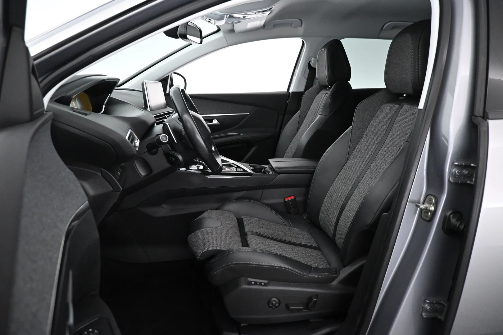 Car Image - 227sxtnksMkd1d8WIJqUXb