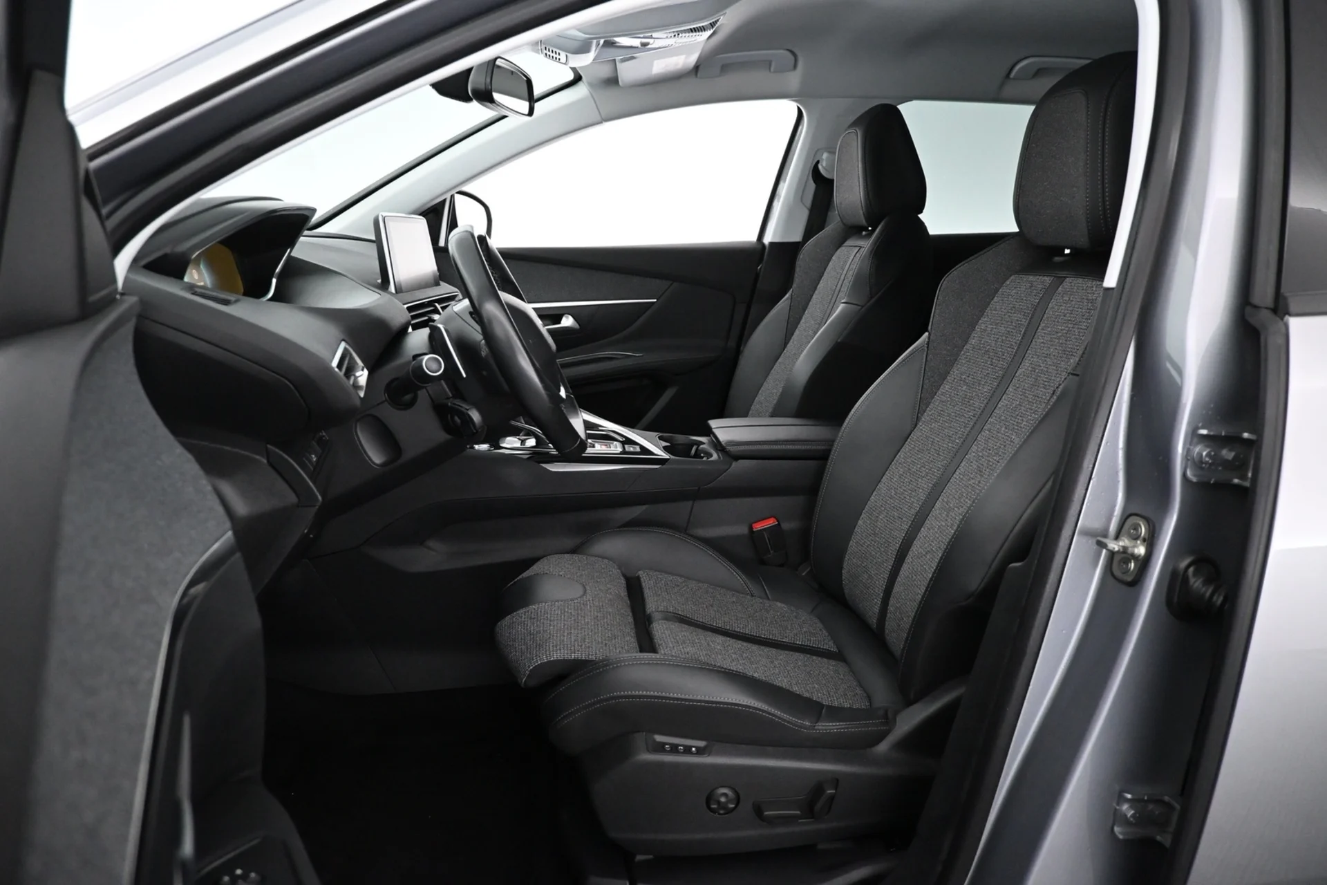 Car Image - 227sxtnksMkd1d8WIJqUXb