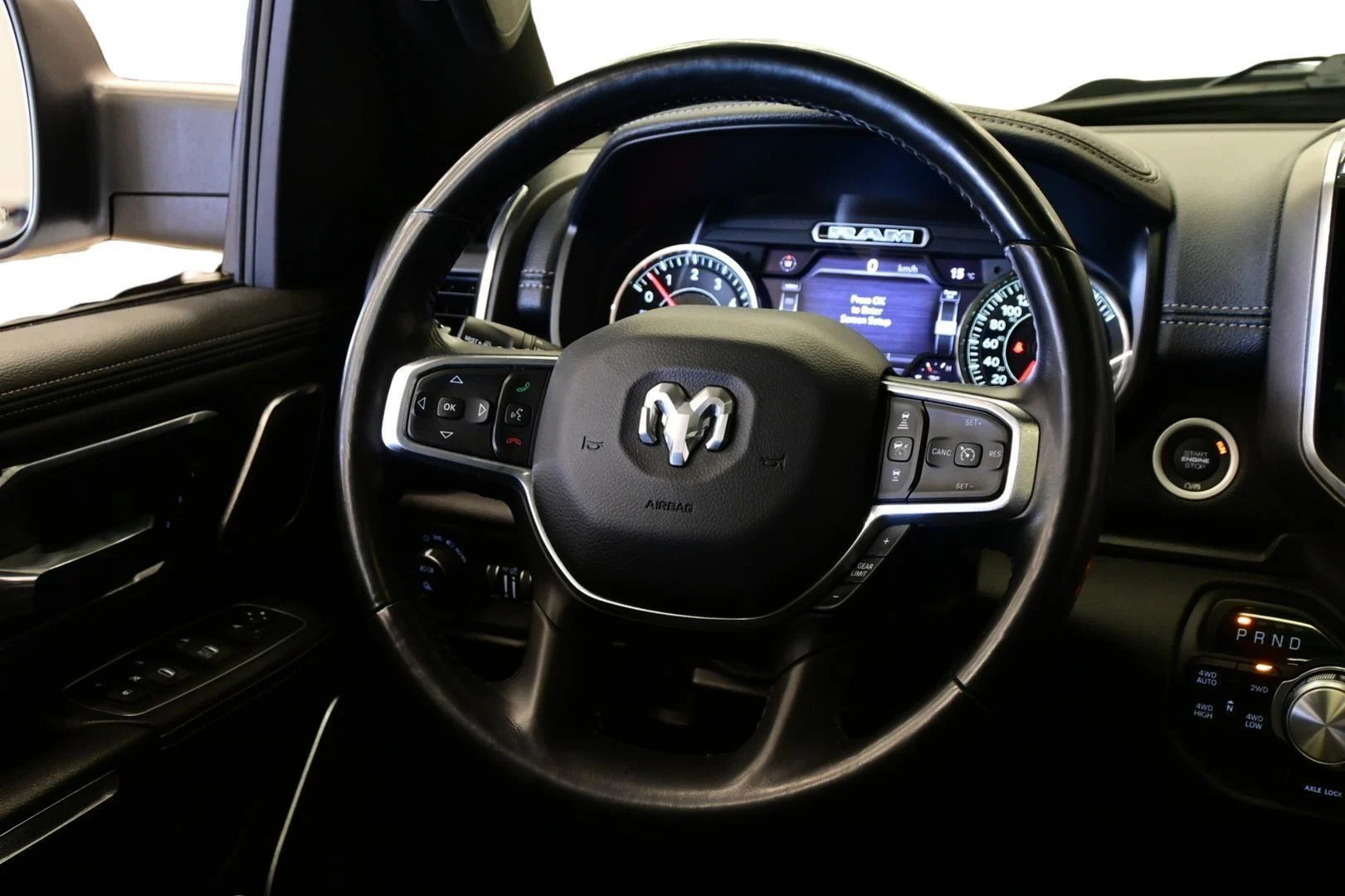 Car Image - 2oEDmYI3U4z6N8g3znNxXC