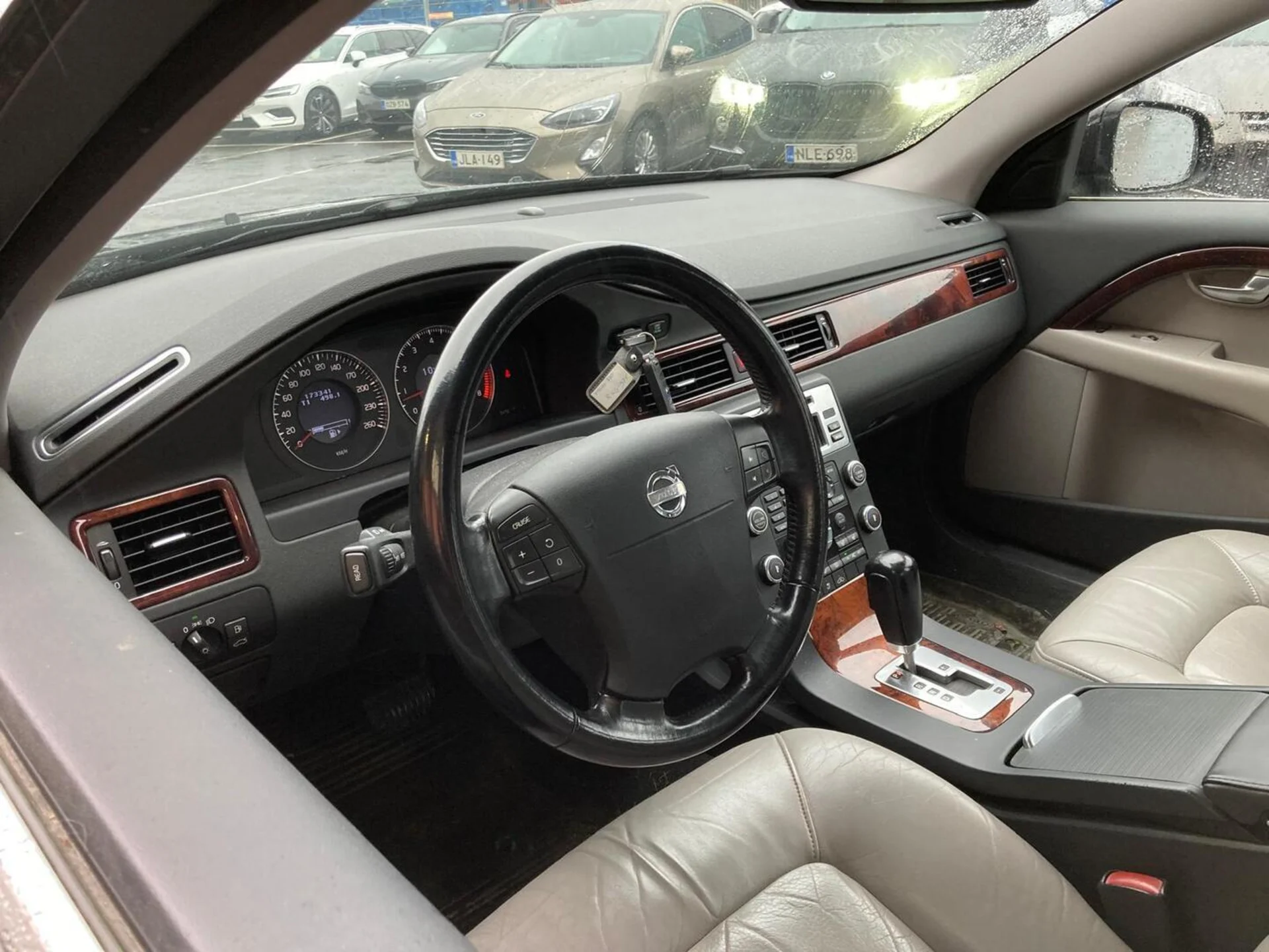 Car Image - 4lhsMkq92Fgs4PEgIhPWvp