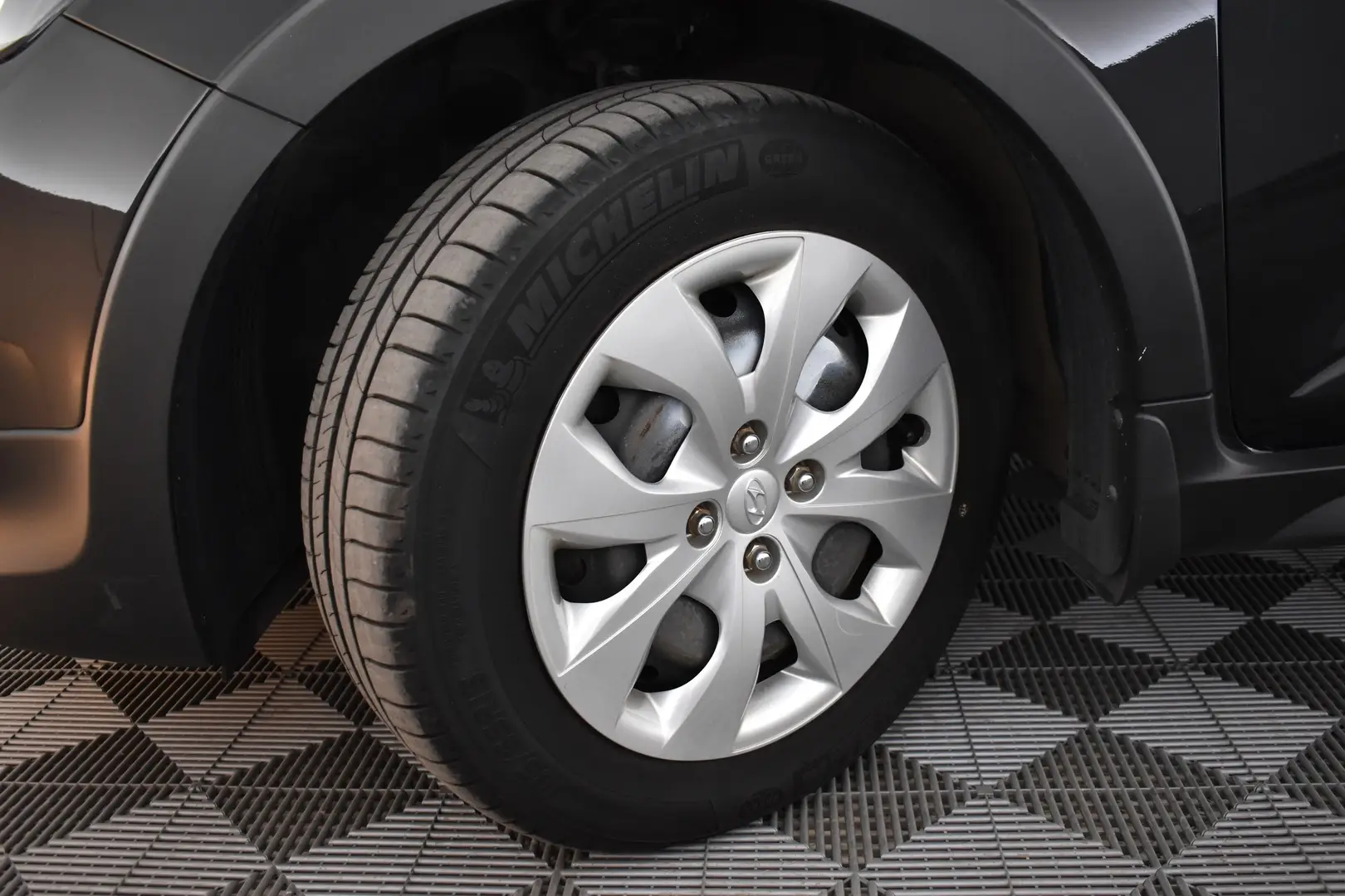 Car Image - 521ZQUUGZrkrMR7qNMS6Wh