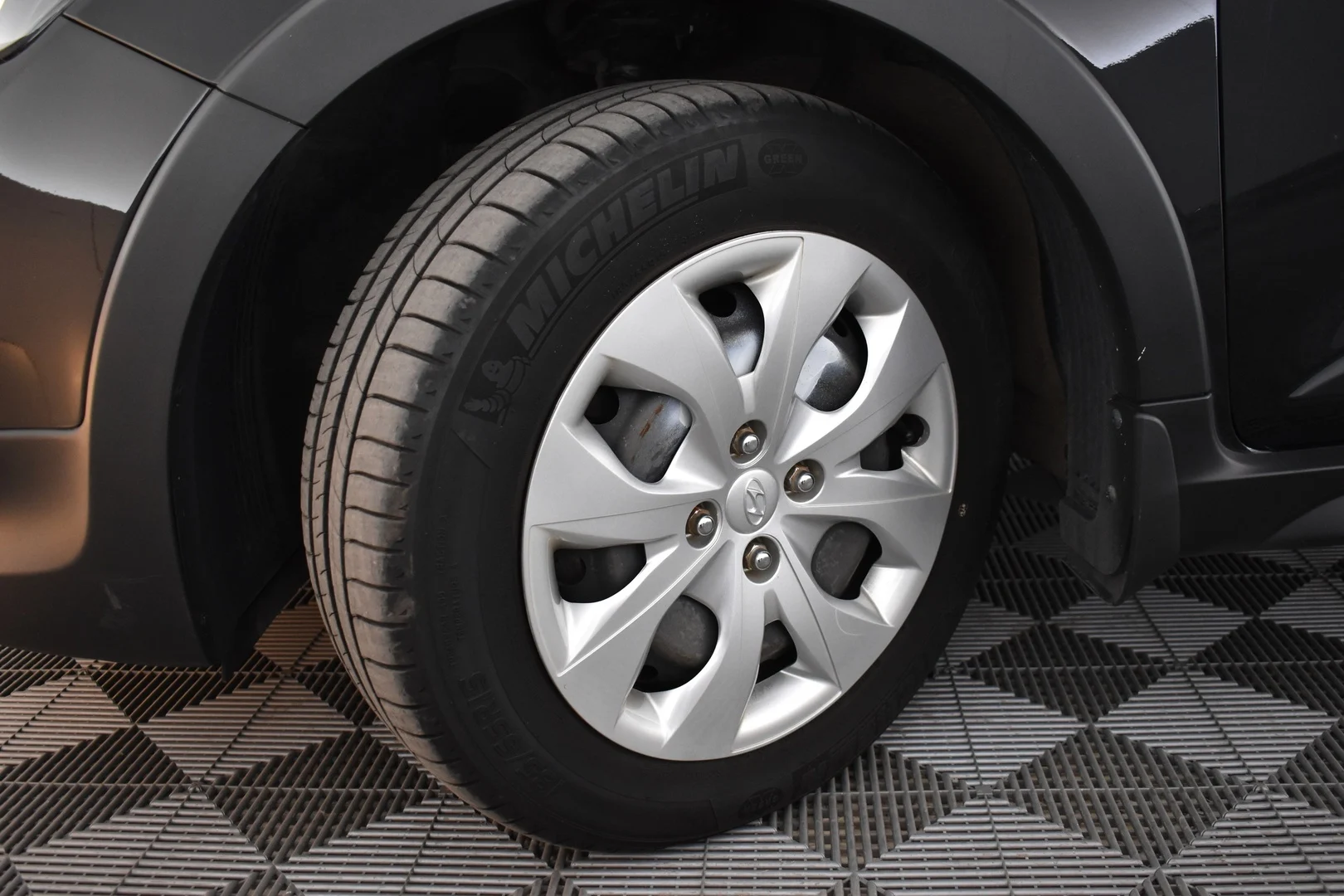 Car Image - 521ZQUUGZrkrMR7qNMS6Wh