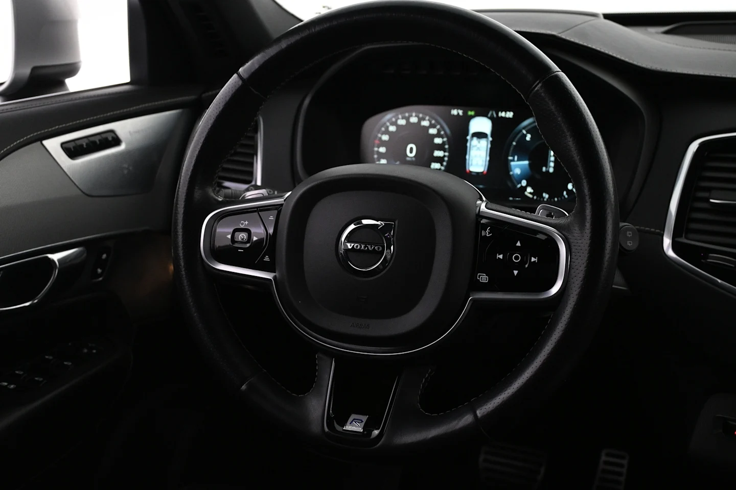 Car Image - 596uxVpO4cNZ9XR4AoWAId