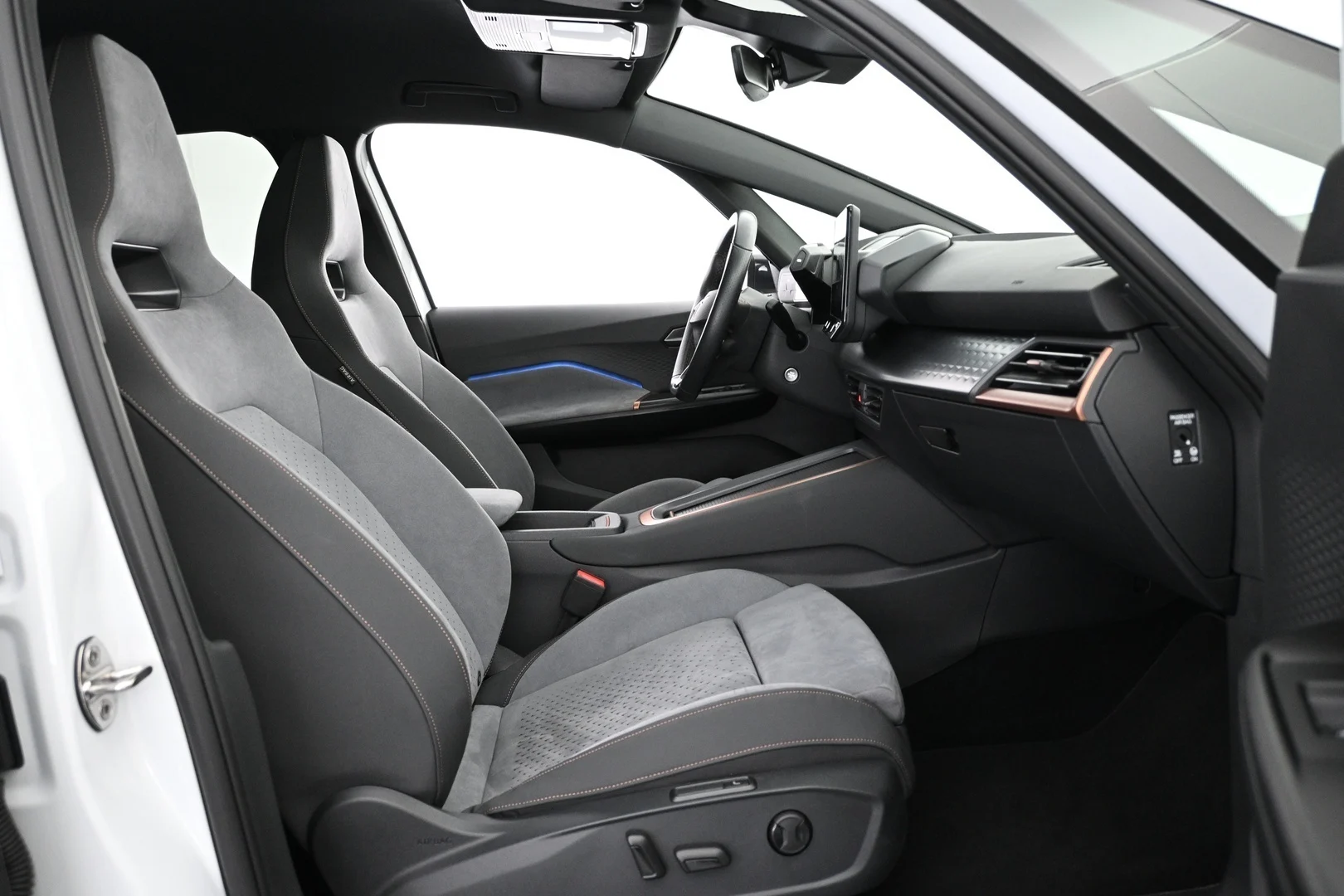 Car Image - aehOSH3ITWexAVqGsDoVA