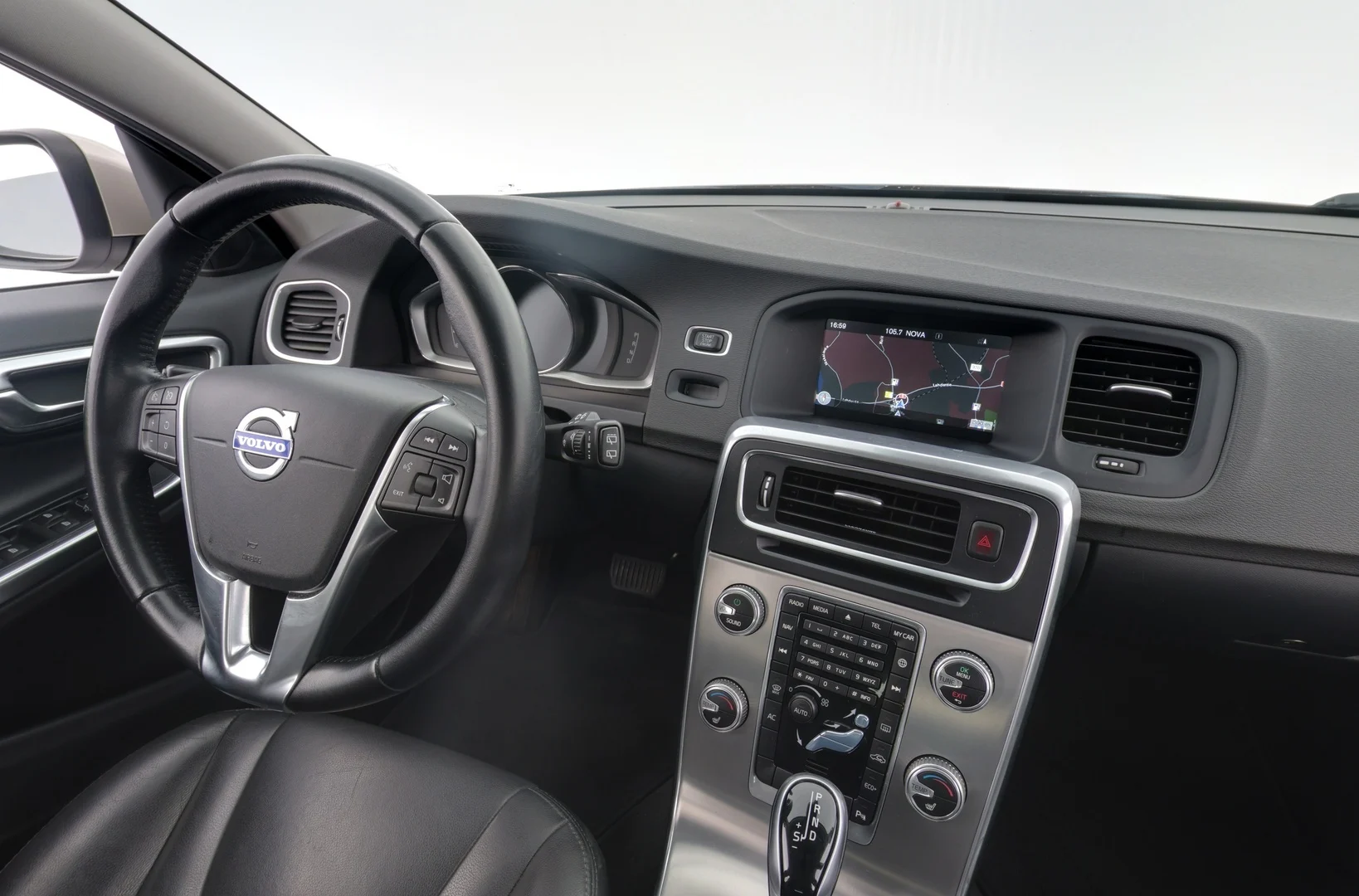Car Image - 1k9Y3kE85QU2mg2N5uxWPR
