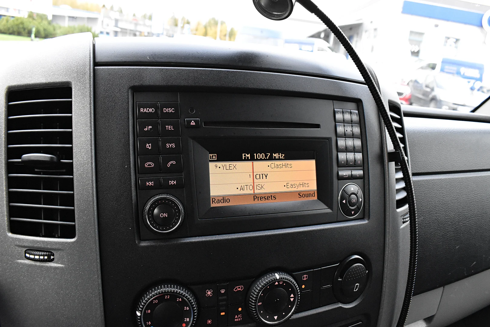 Car Image - 7CLISwHxqjiJQgD7Nac2iD