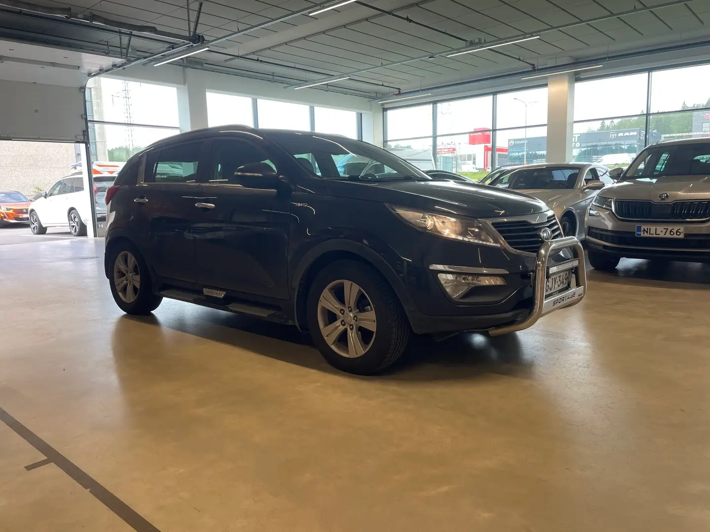 Car Image - 6raopTjJXkANRvoUD7Dd2R