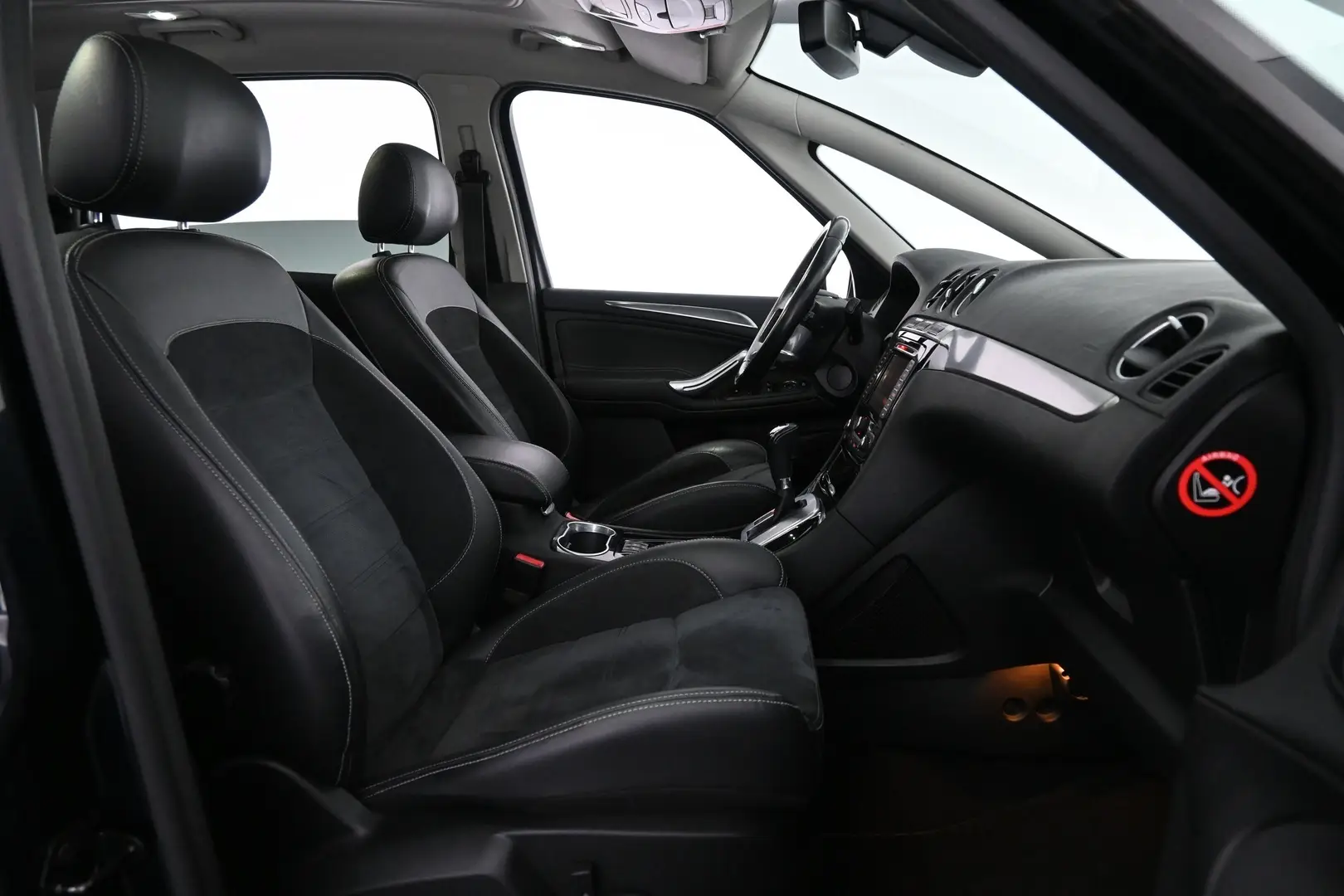 Car Image - 3VE77mTyUxDs70oqMh7XRU