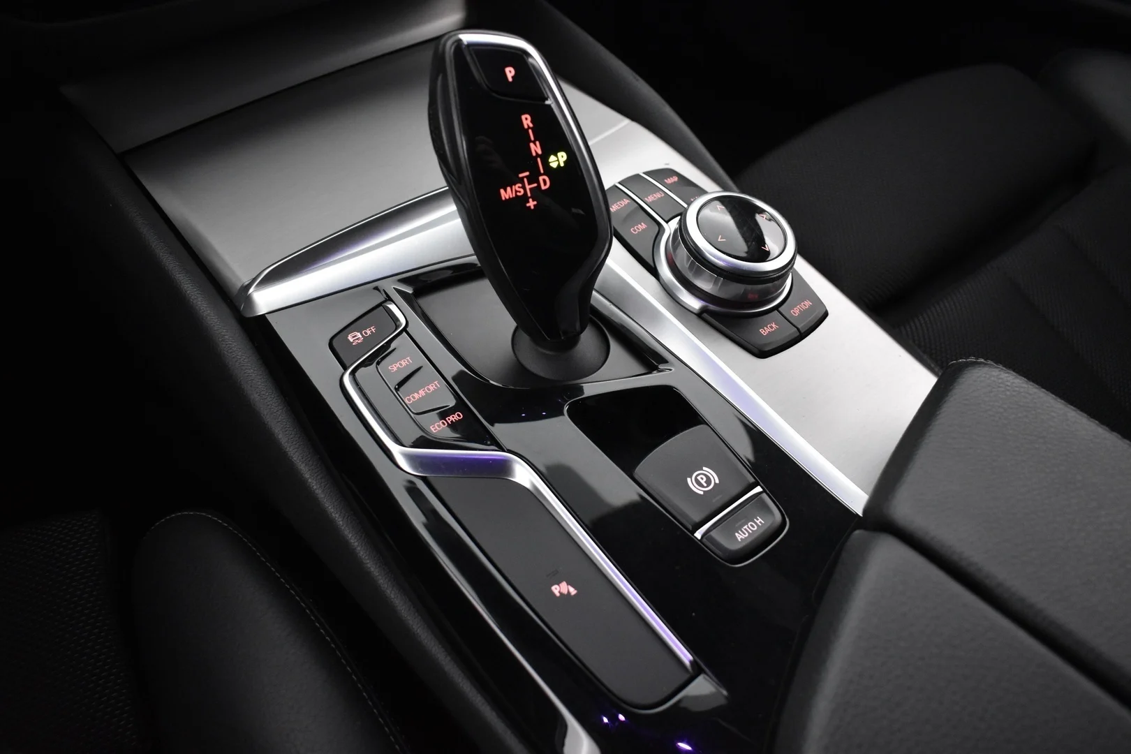 Car Image - 5KQ6bxH94qtvrlOJNzSzxl