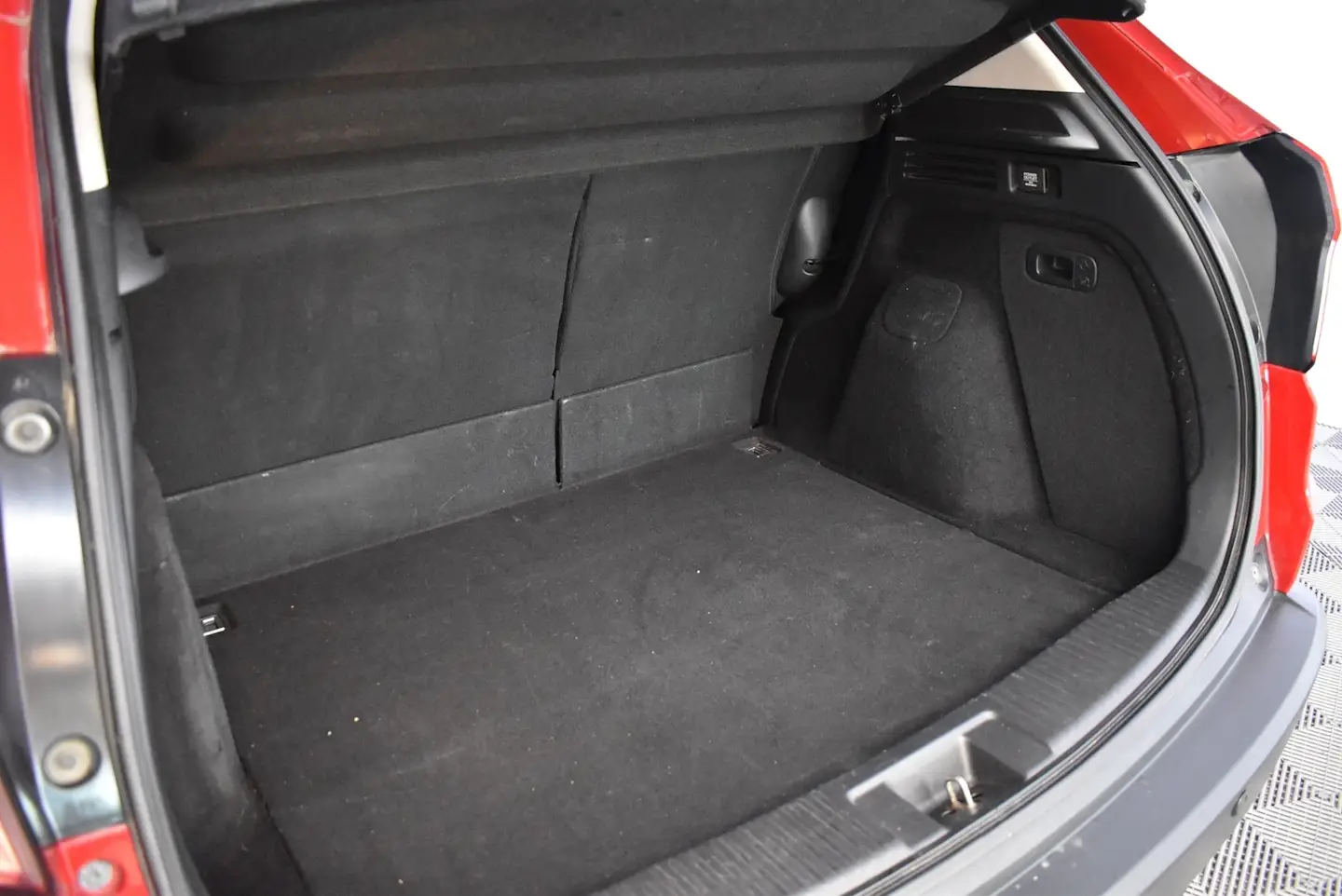 Car Image - BDXrs5uYe7bCfHqBzxIsj
