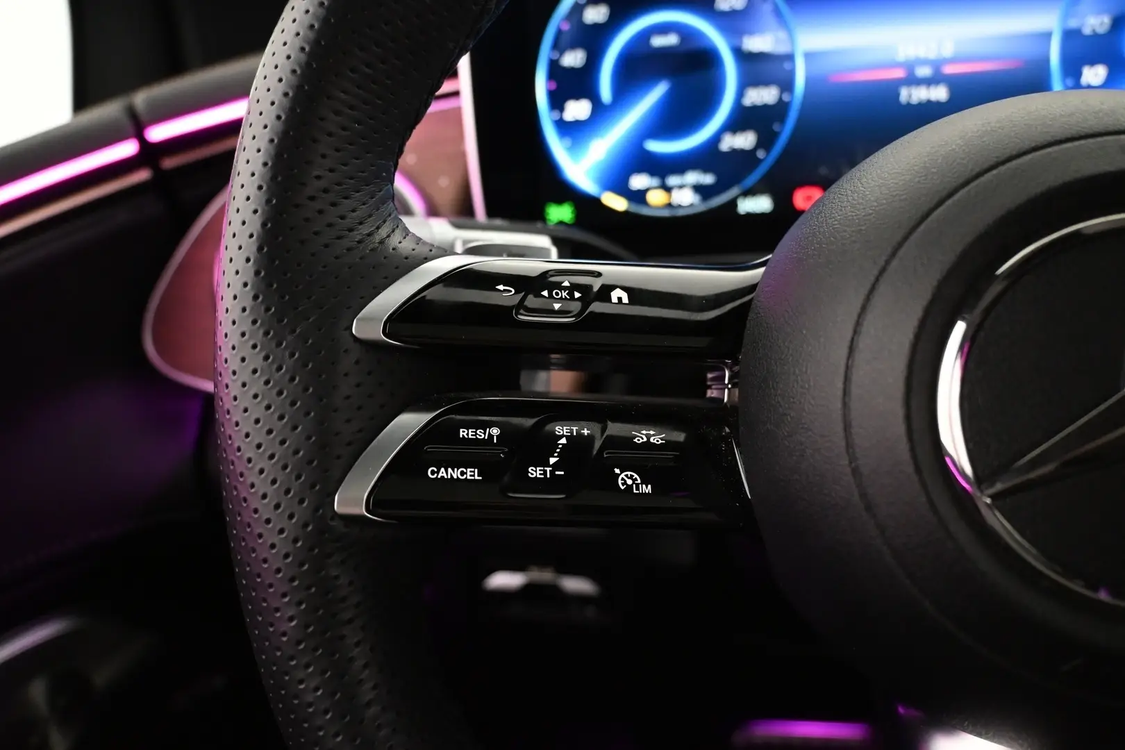 Car Image - 2GTJF2nWiA65iCFz9fNkmU