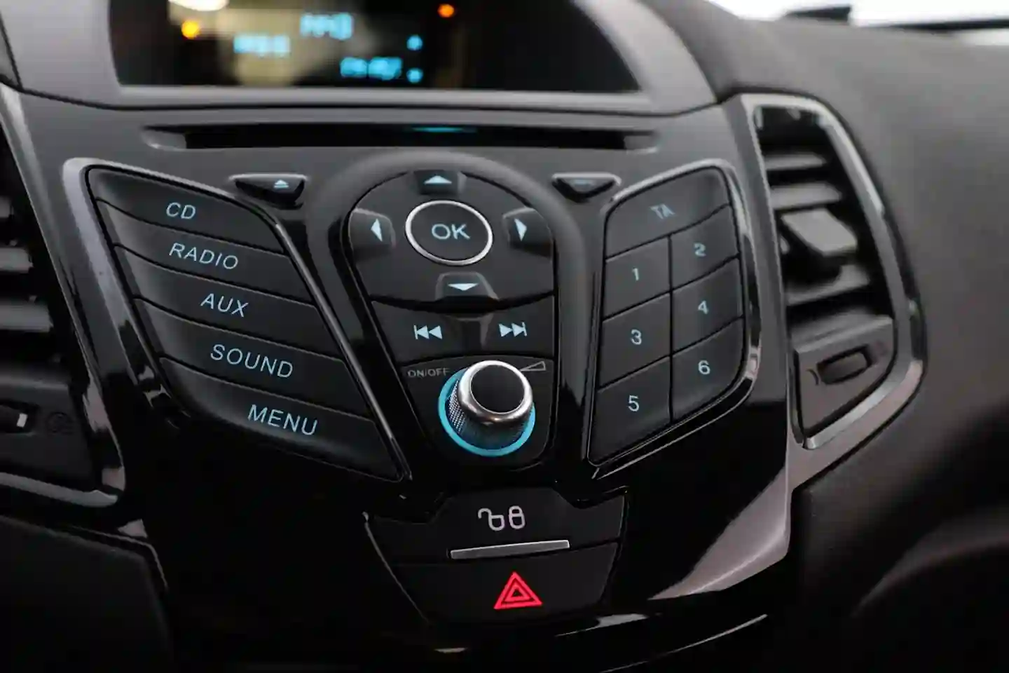 Car Image - 7IATRiLF7qizaxkWbGygXy