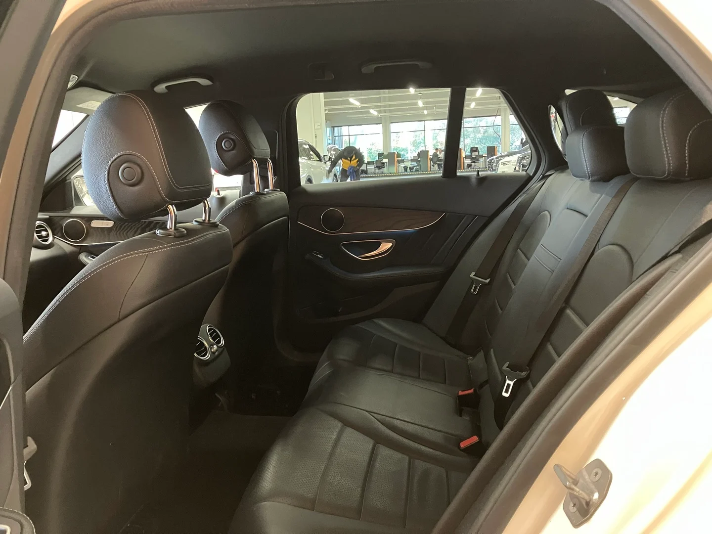 Car Image - 7Jjk0bCzjXq4gL0ukgbVdg