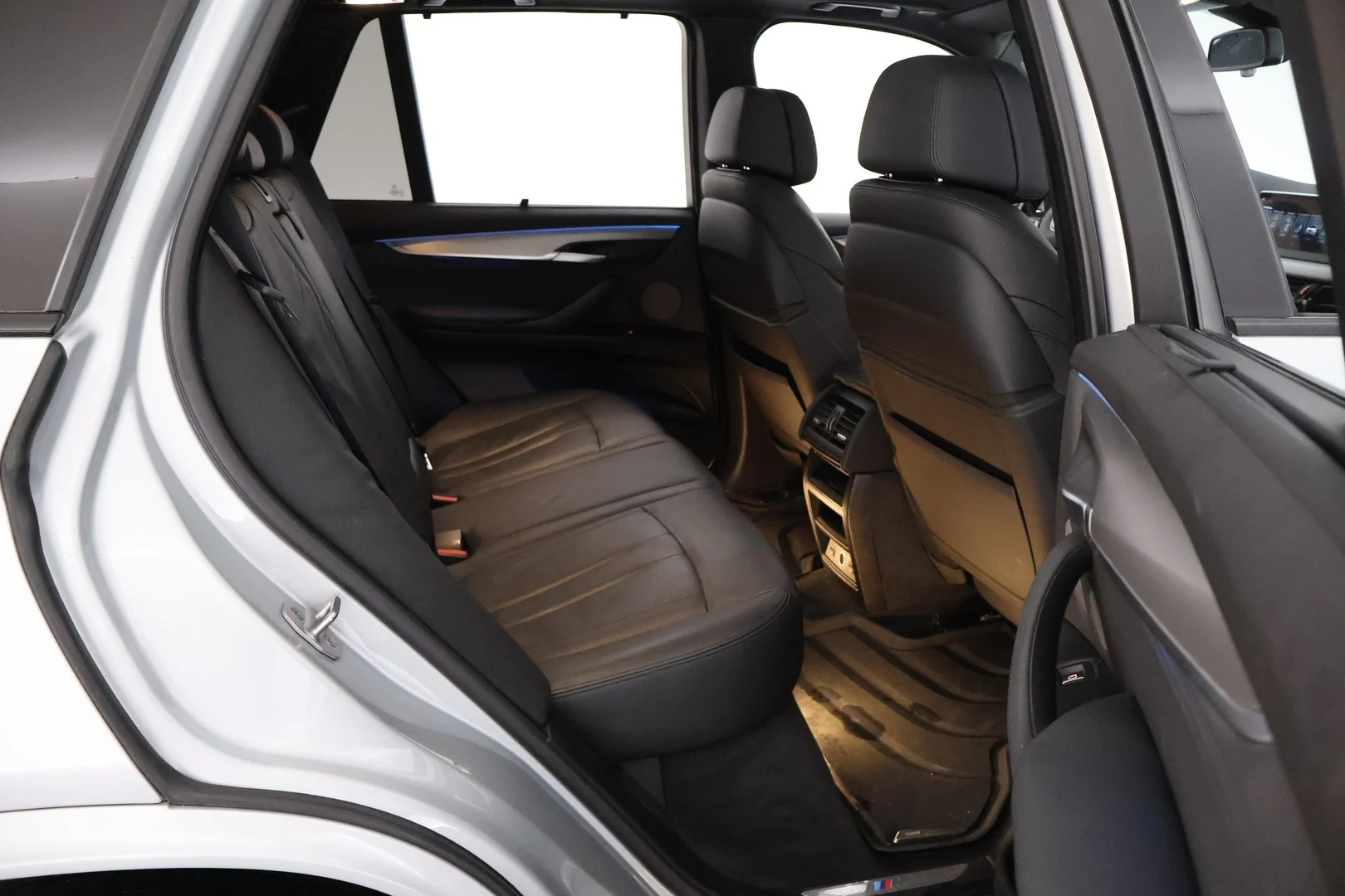 Car Image - 6wcpxFq53jpBBhPioFoNjf