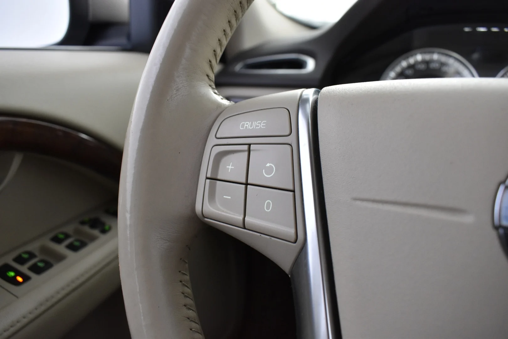 Car Image - 5pNZ59NB3hDmjcU8oR4G0p