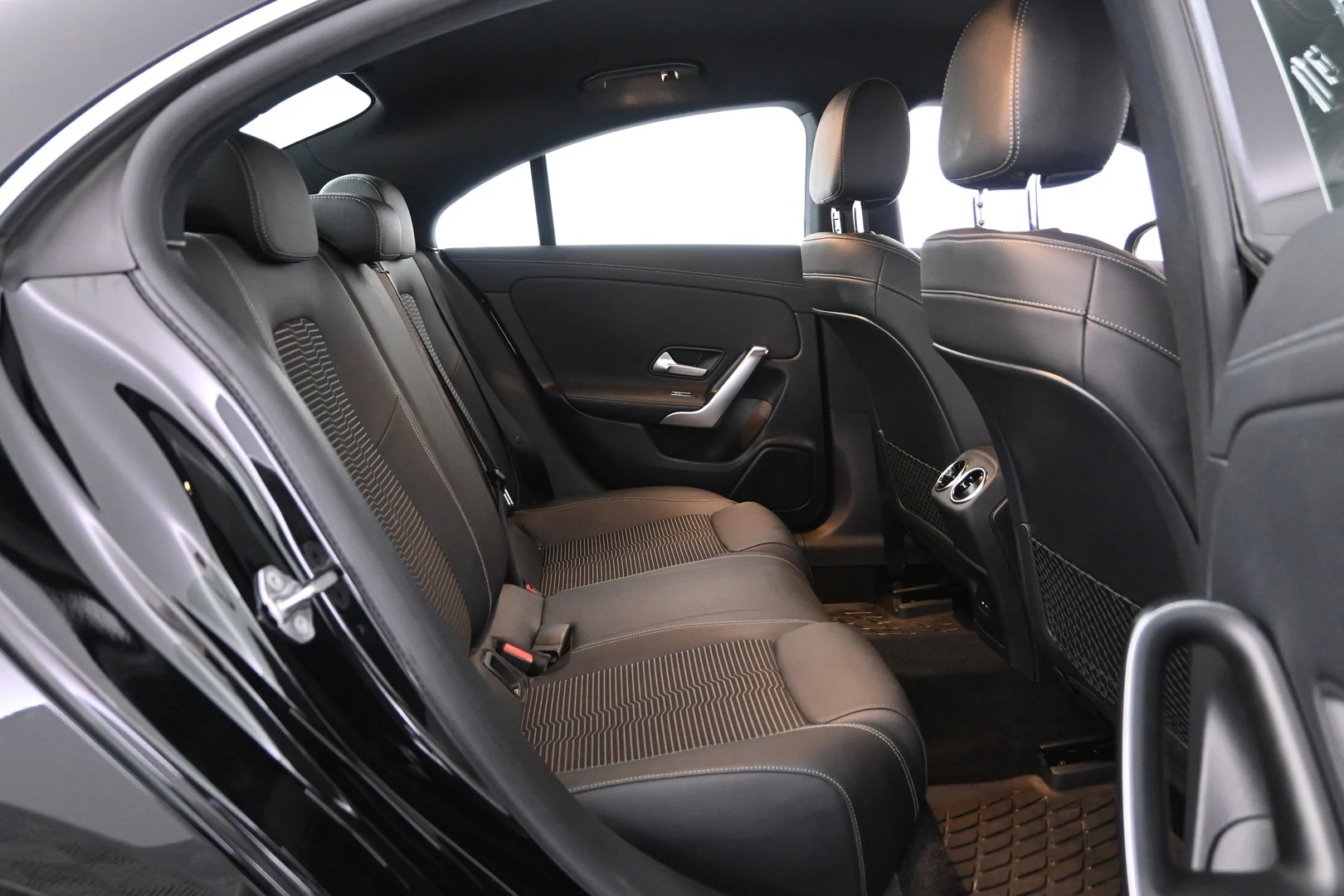 Car Image - 1h0iY9GDYsMTkDyegDbdzR