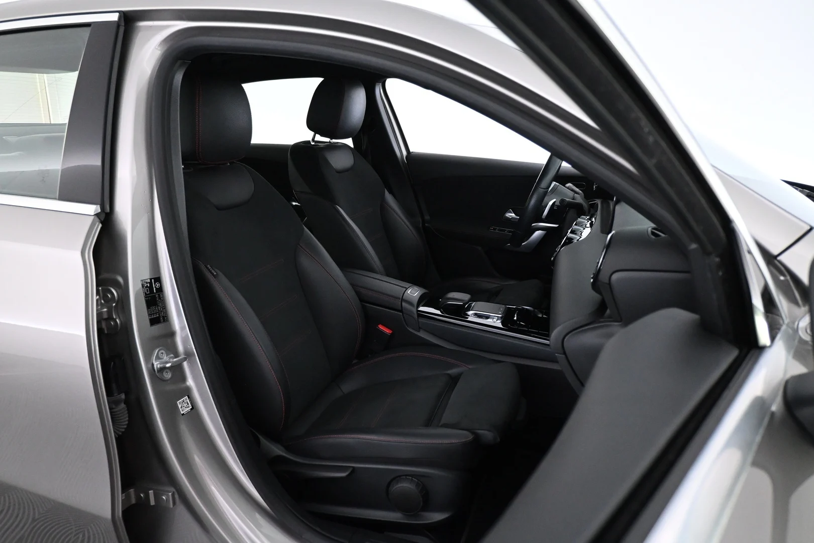 Car Image - 6bYOmIn6EDx9BQTXE3CaLE
