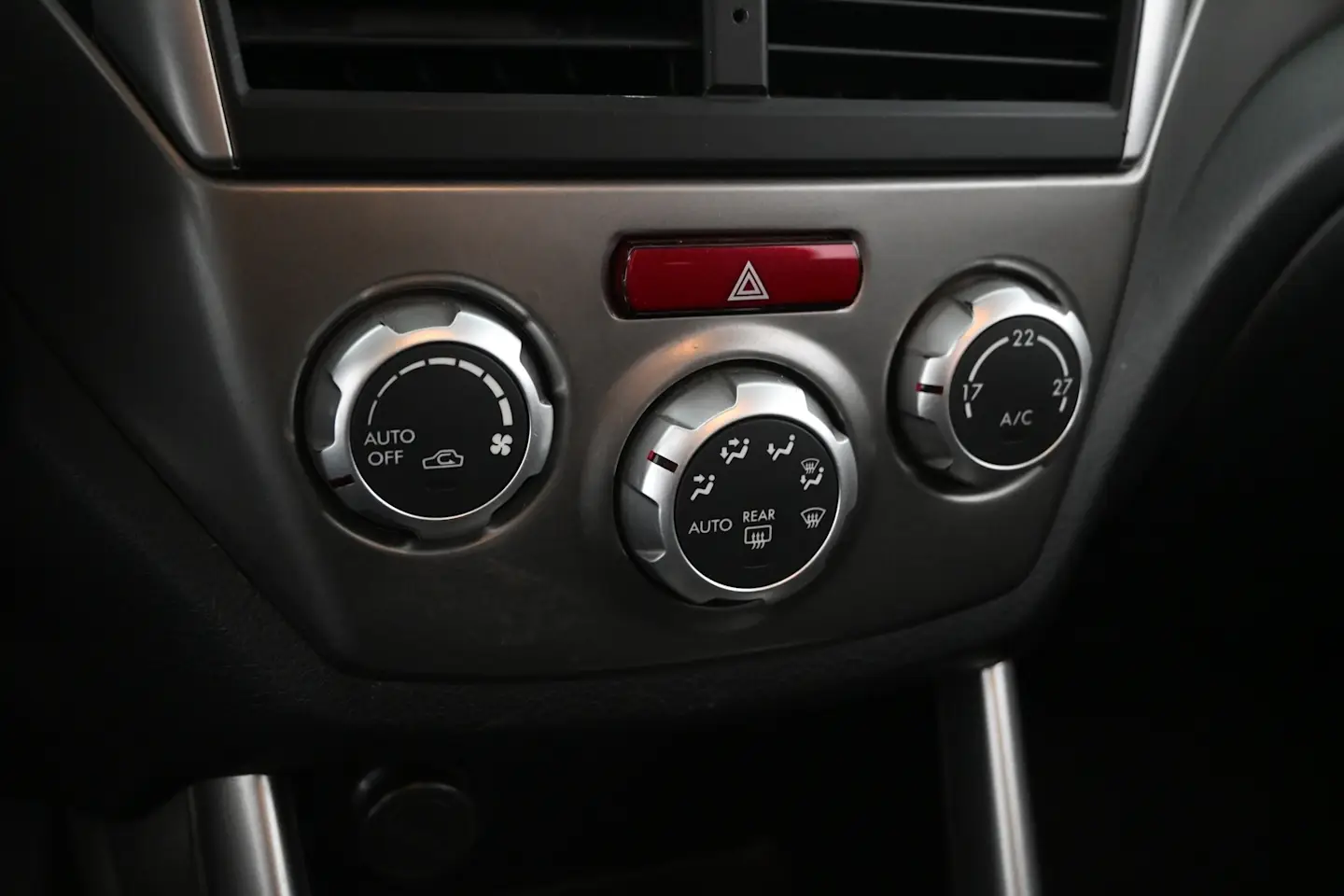 Car Image - 3HC9B4rxODglz1FvnUbhDu