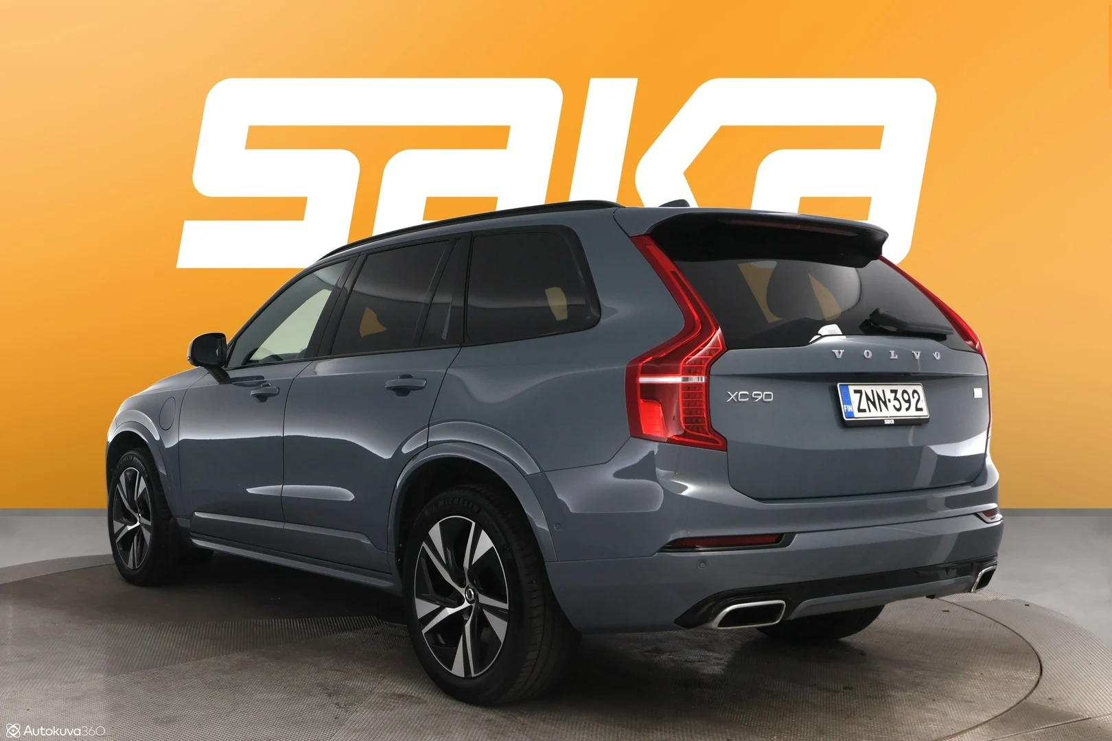 Car Image - V7uO1U2LWiYM1sf32ivNo