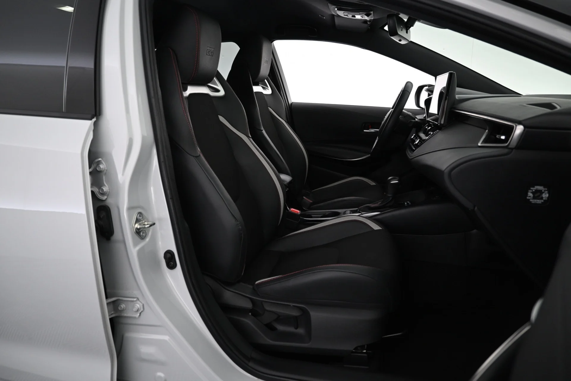 Car Image - 6UC5M8OdntKQ0opkGJZUSx