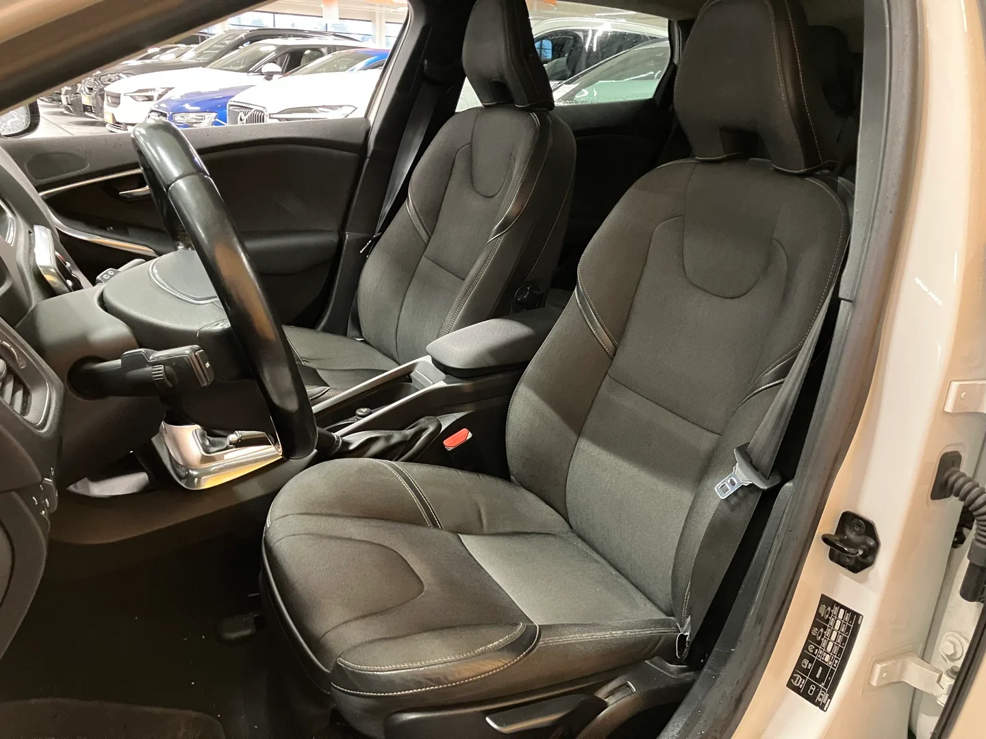 Car Image - 35iVxCYRFjVU5bzLgEzLsR