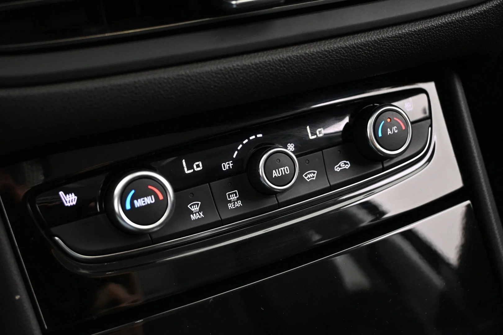 Car Image - 53657wB6Lw1yFjUozG5y7d