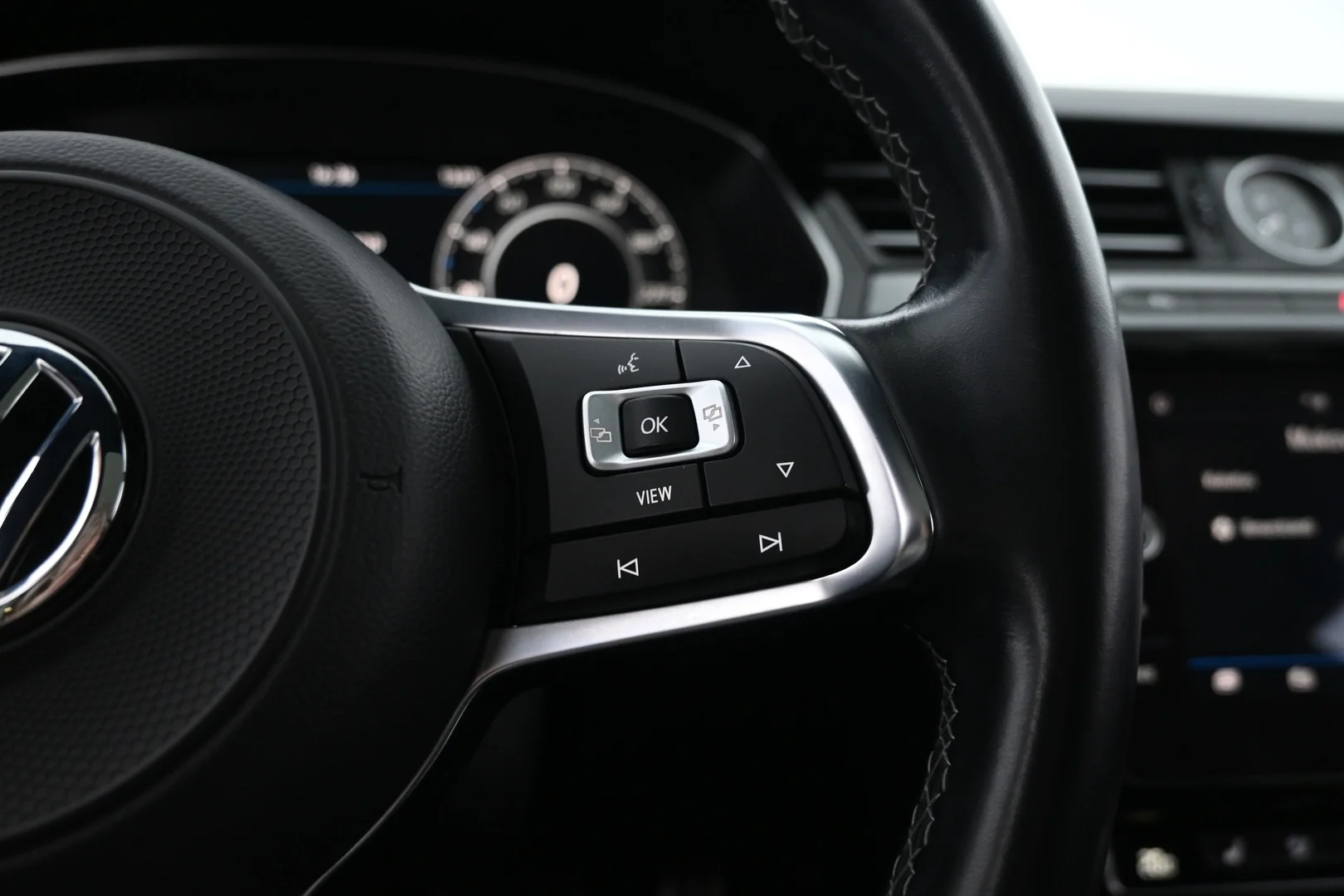 Car Image - 2O4giZZMXZFuMQ8SYxlI6s