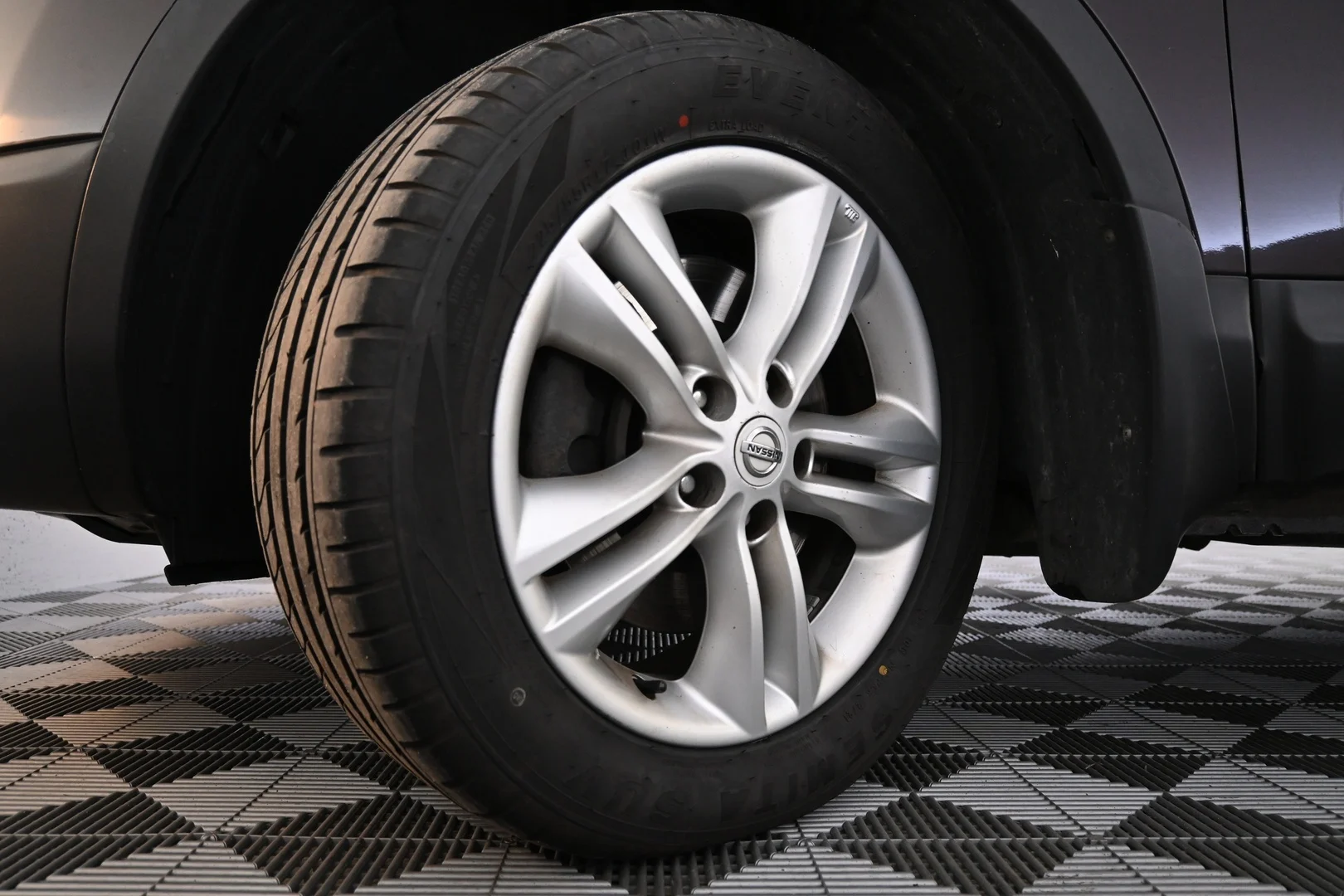 Car Image - 2thabxnbaVmriQvTYjbE8w