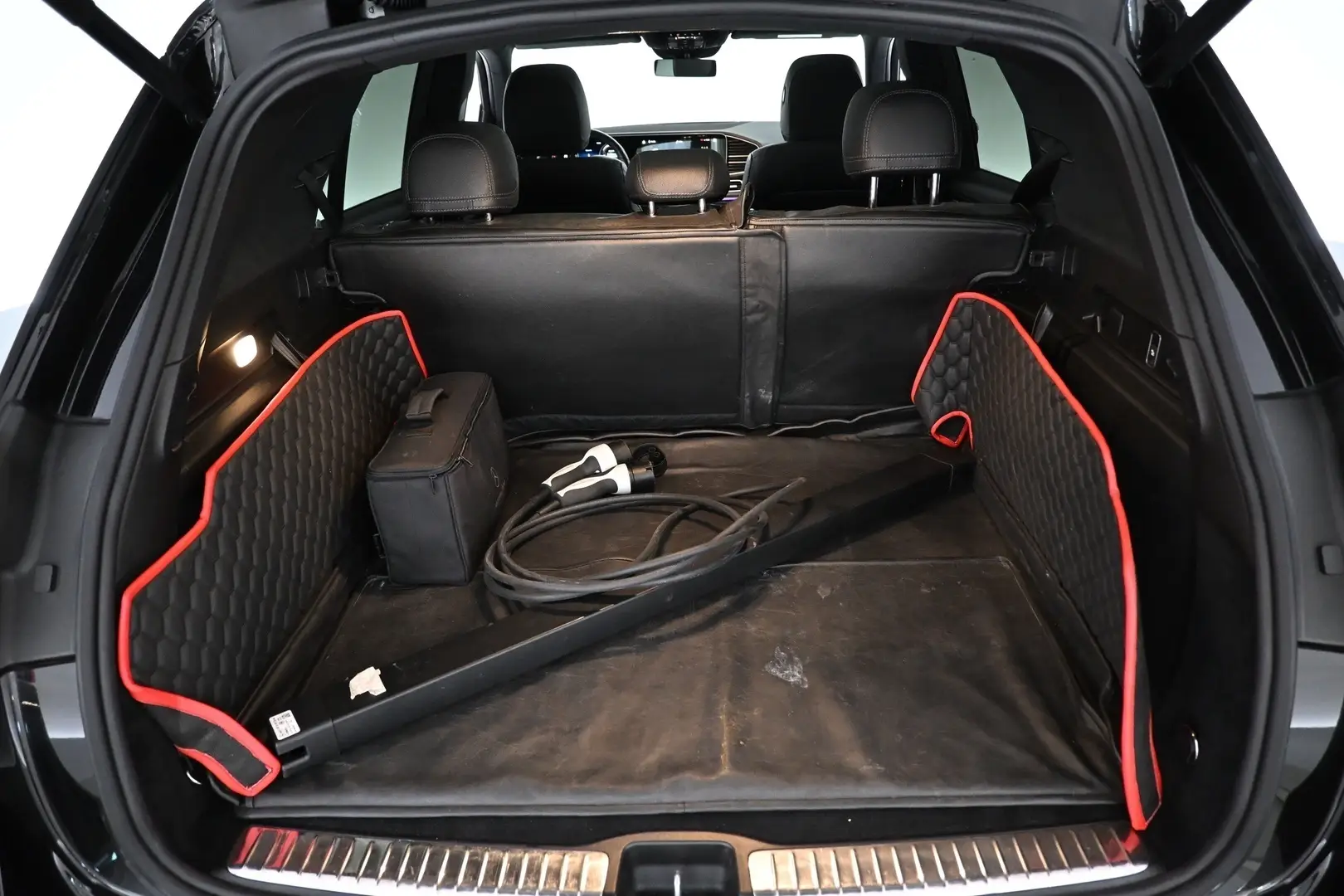 Car Image - 3n4EumWN4nL0VPqGKfntVf
