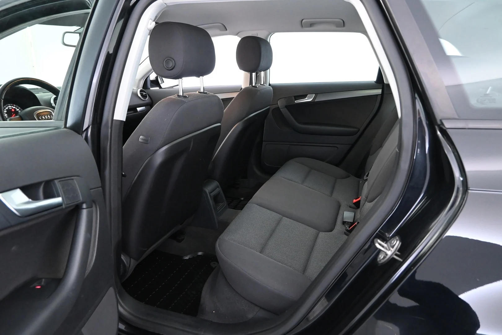 Car Image - 6gBKY0EMHAYQnV1TWoFoSf