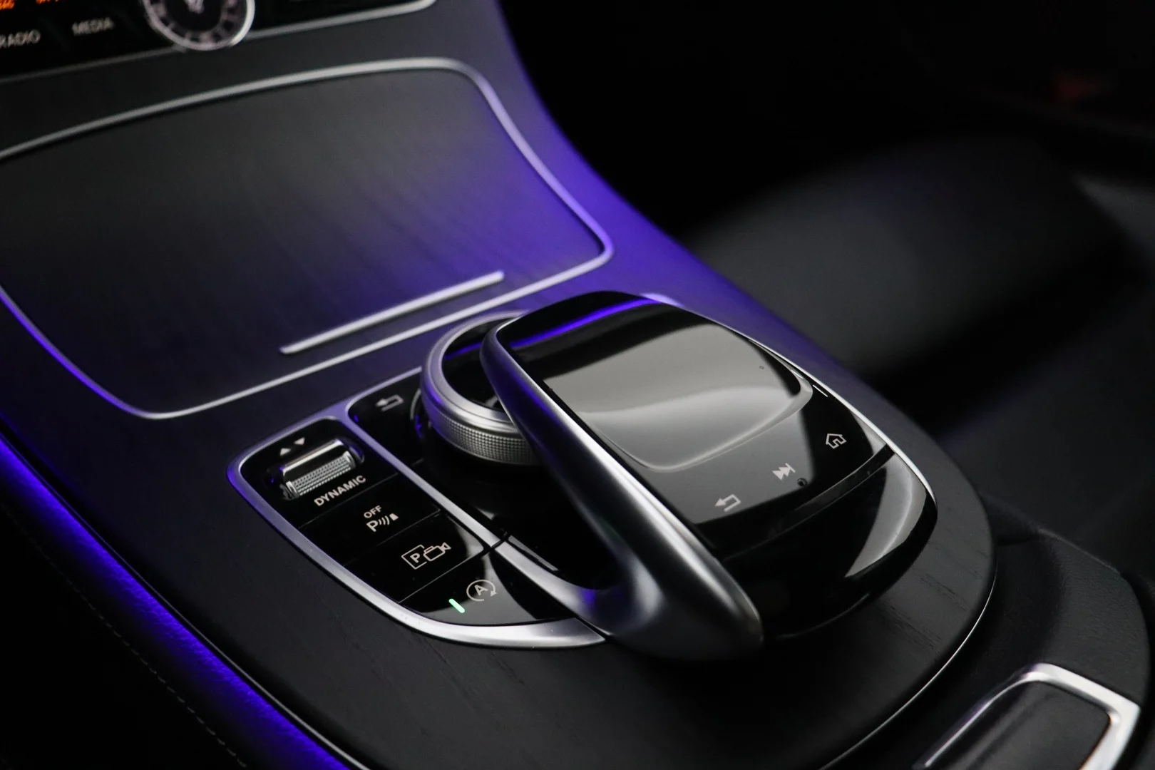 Car Image - 7cNhFYL5vEyYDszsToG2ut