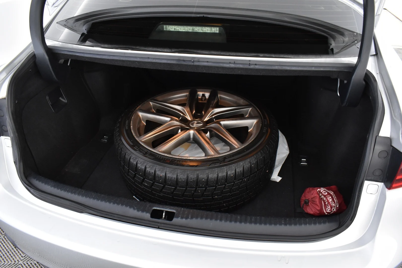 Car Image - 210GqF4Q7GwZZjpxXeKBdY