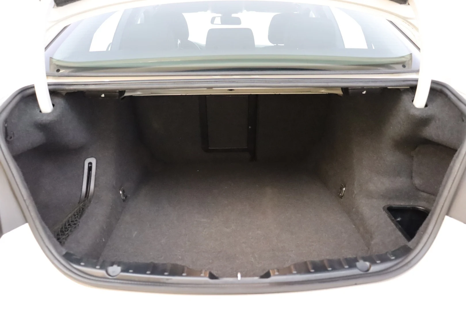 Car Image - 7LUTwJHigSJiHn3vPLKY35